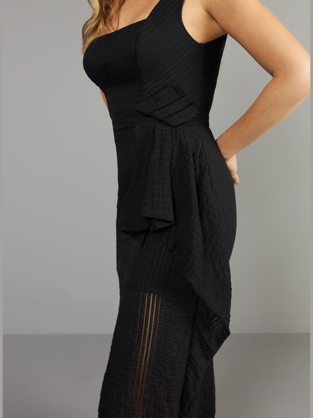 SQUARE NECKLINE MIDI BLACK DRESS