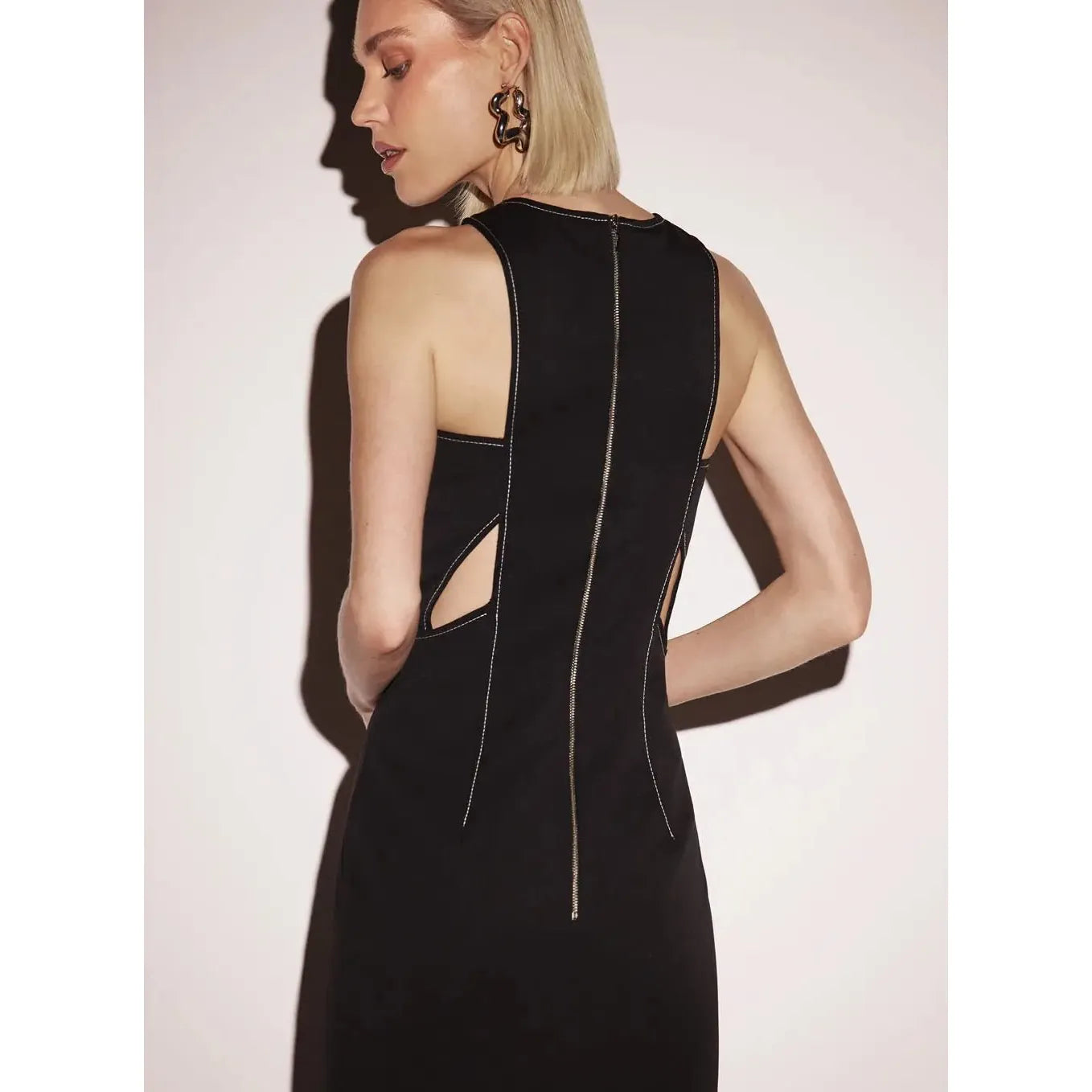 TD CUT-OUT MIDI BLACK DRESS