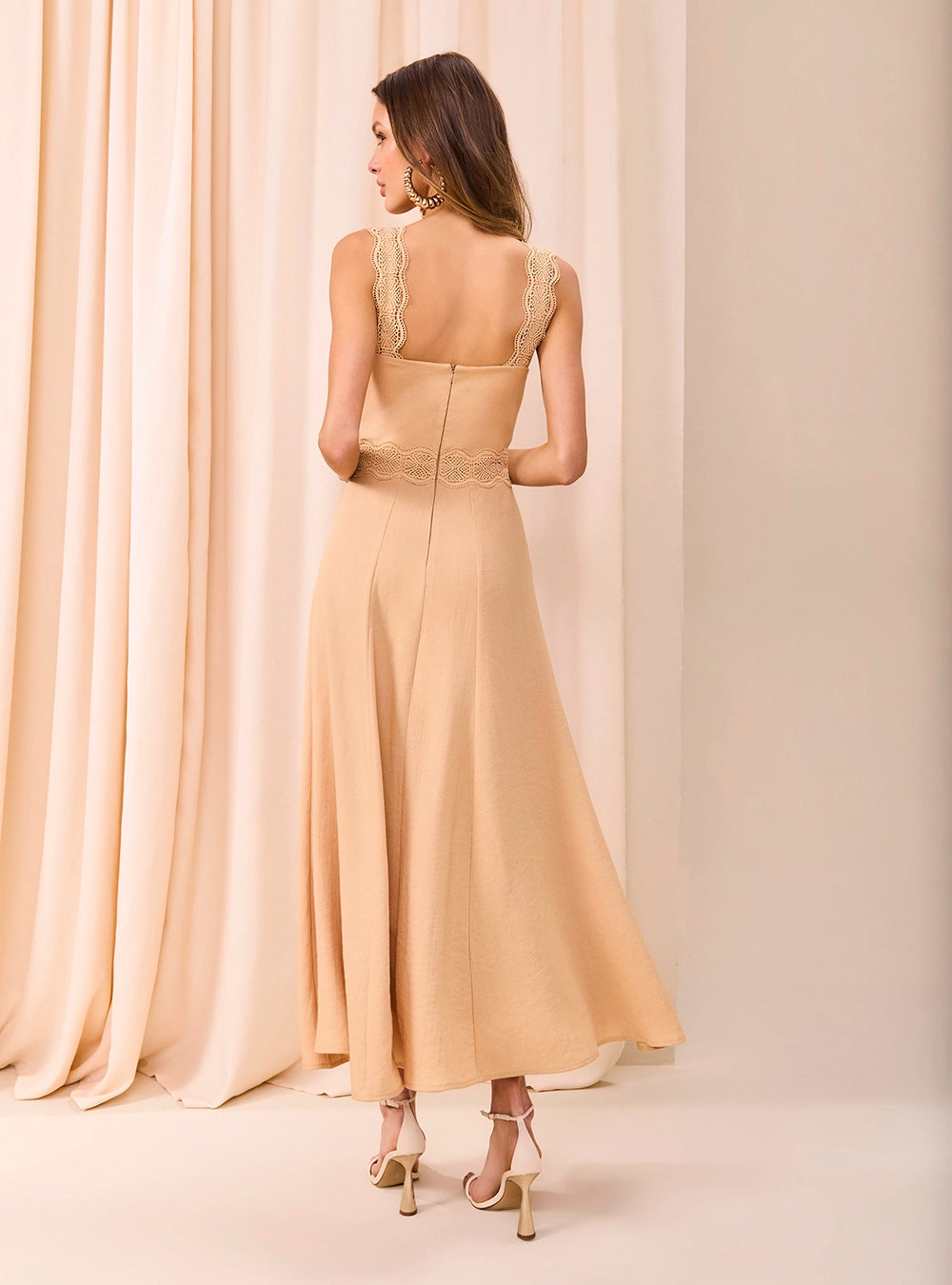 SK MIDI DRESS WITH INTERLOCKING DETAILS