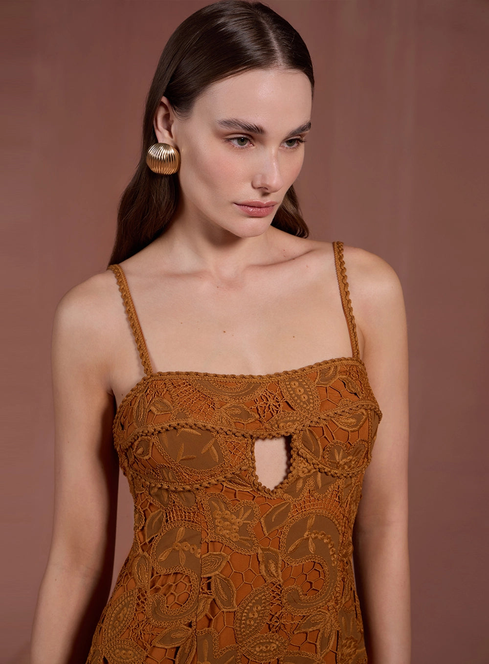 SK SHORT FLORAL EMBROIDERED DRESS