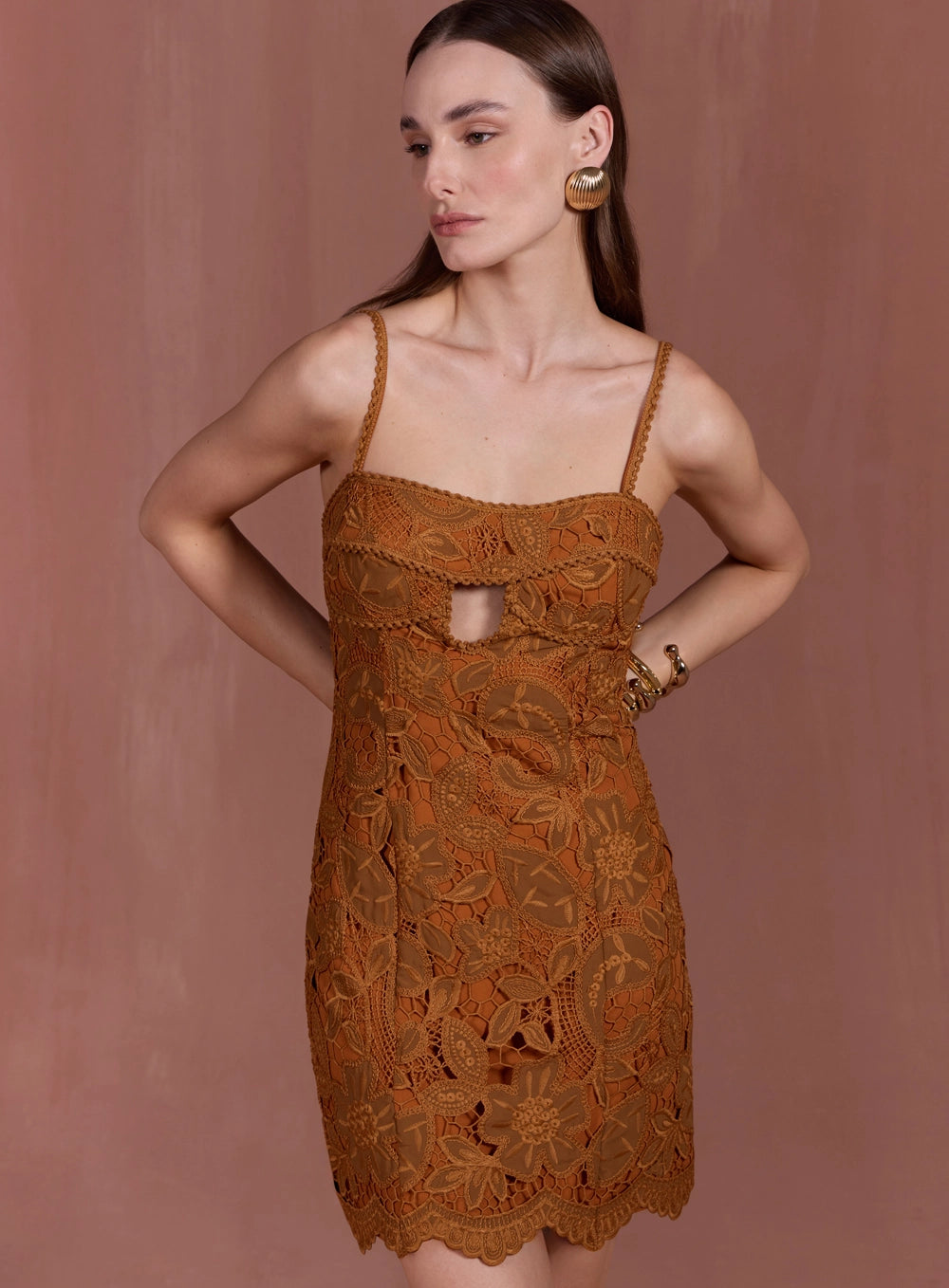 SK SHORT FLORAL EMBROIDERED DRESS