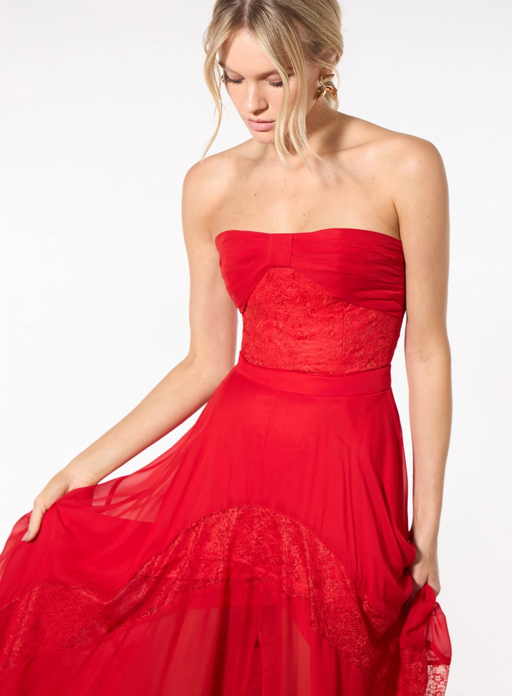 SK LONG STRAPLESS RED DRESS