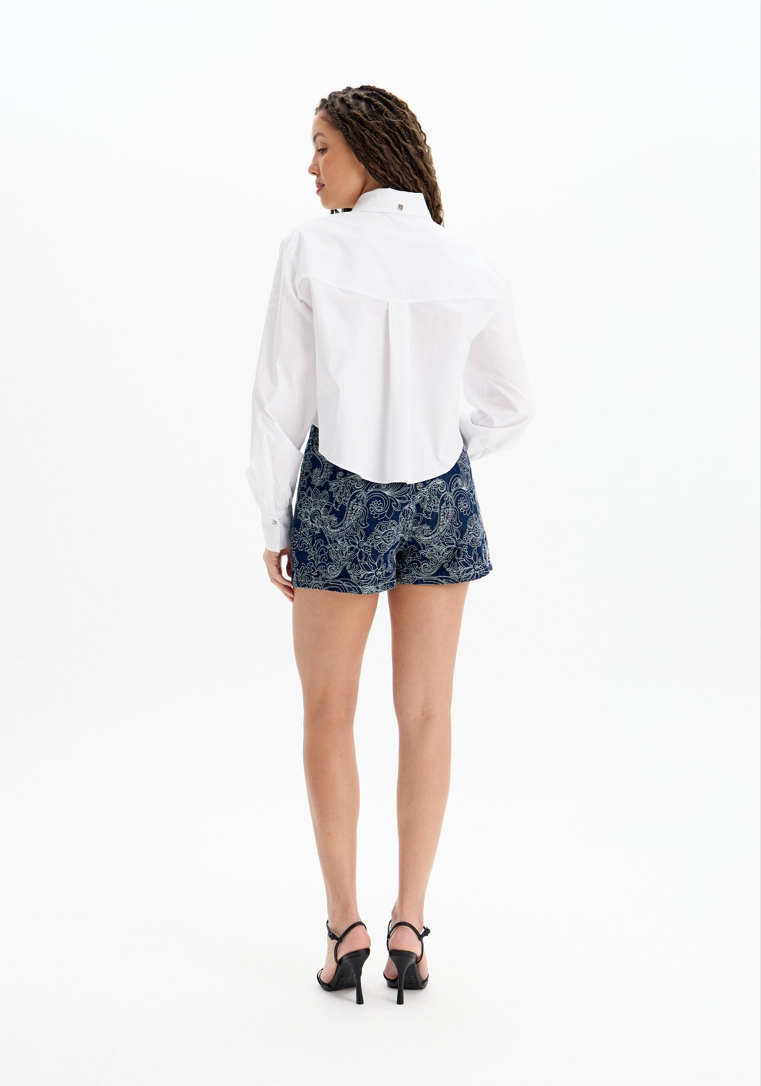 AMAR HIGH WAISTED MOM SHORT