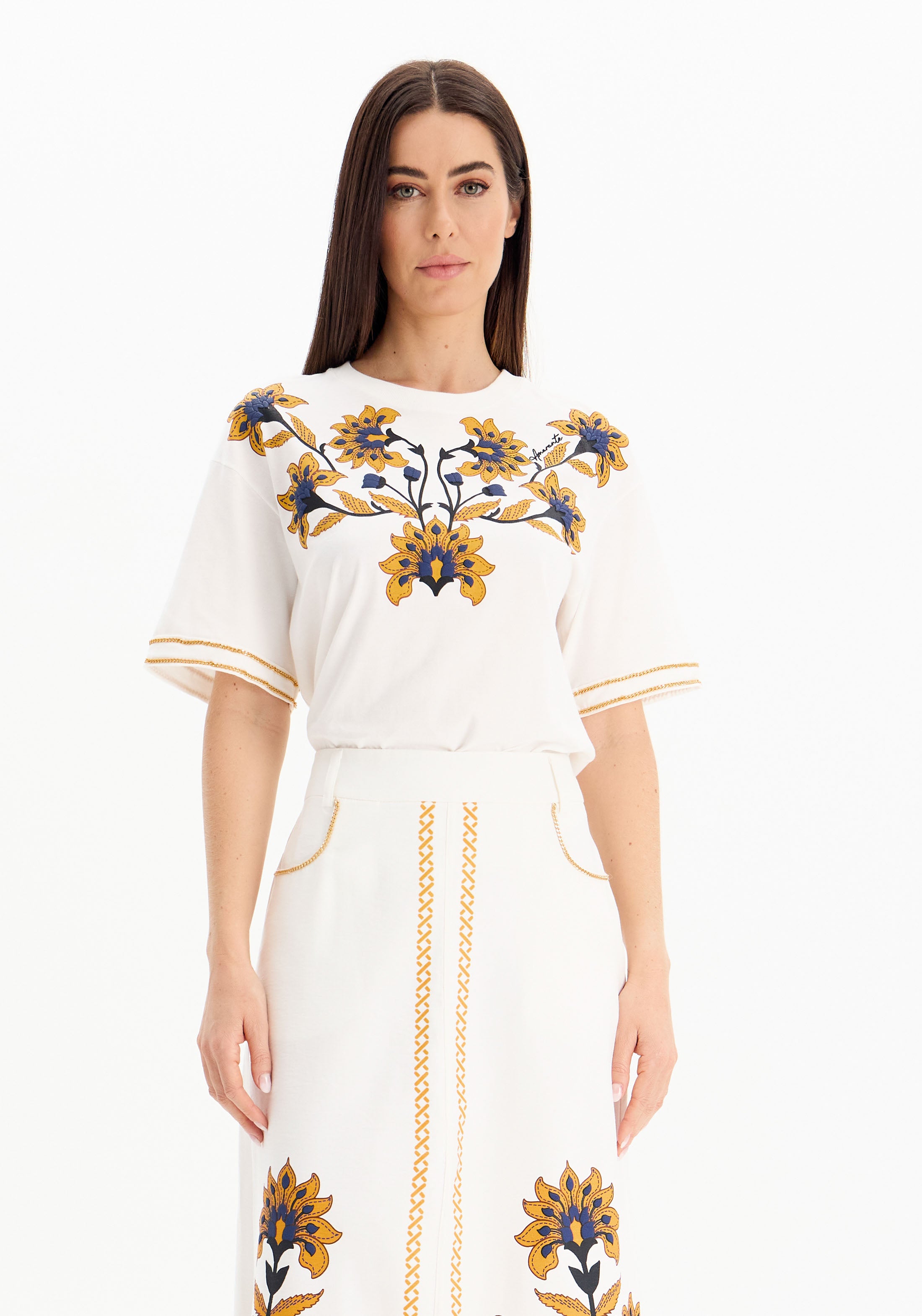 THE APPLIQUÉ T-SHIRT