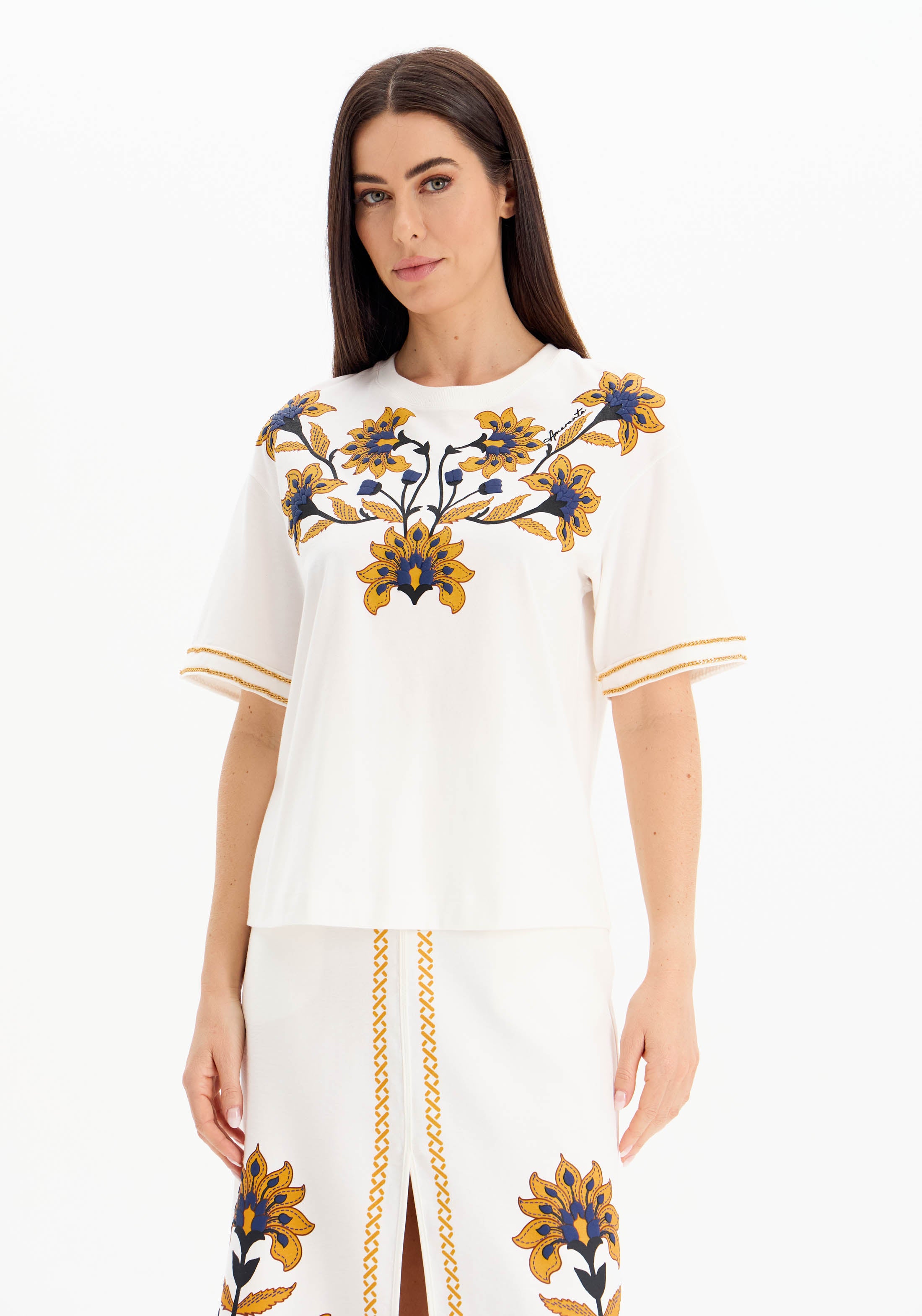 THE APPLIQUÉ T-SHIRT