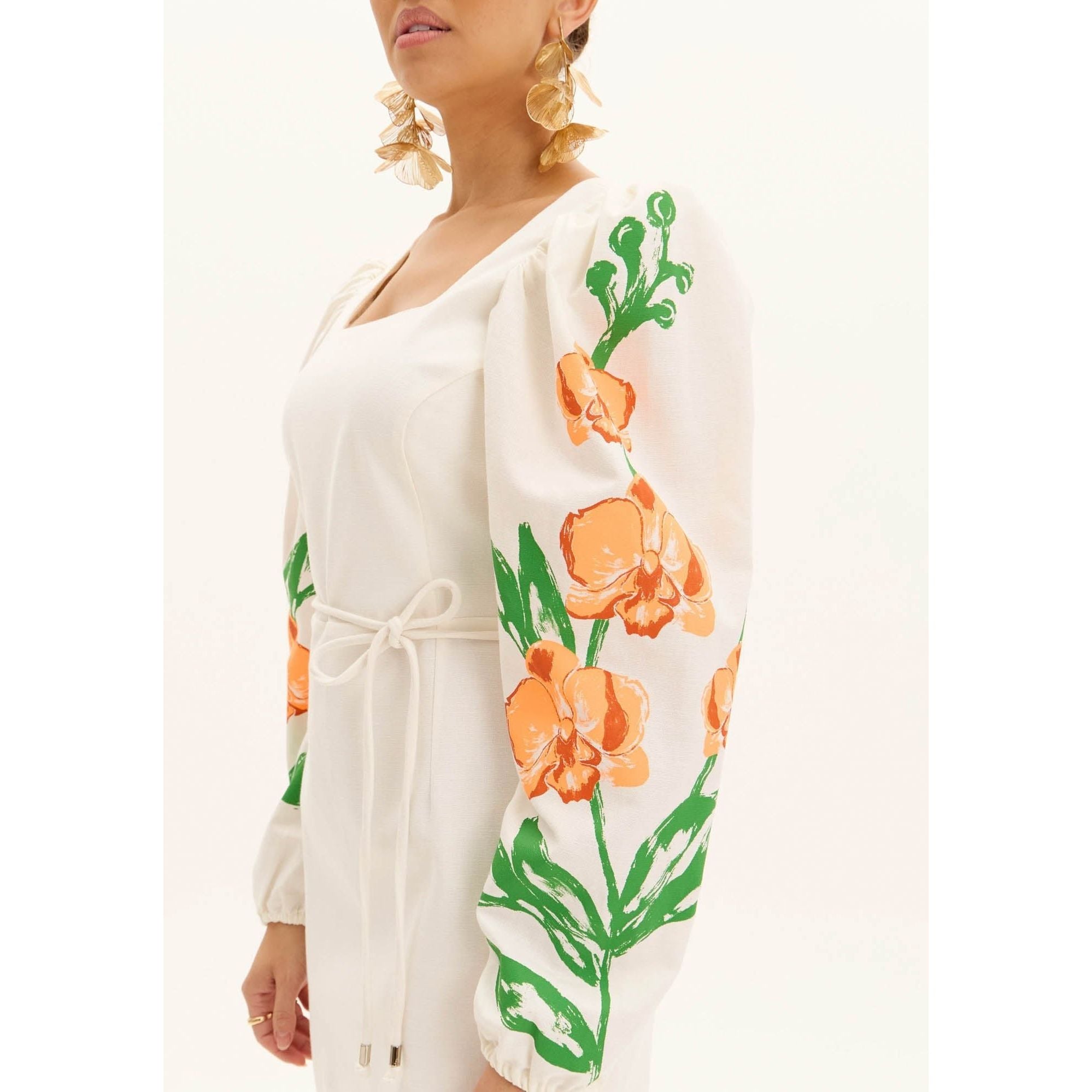 AMAR 3D FLOWER PUFFY SLEEVES