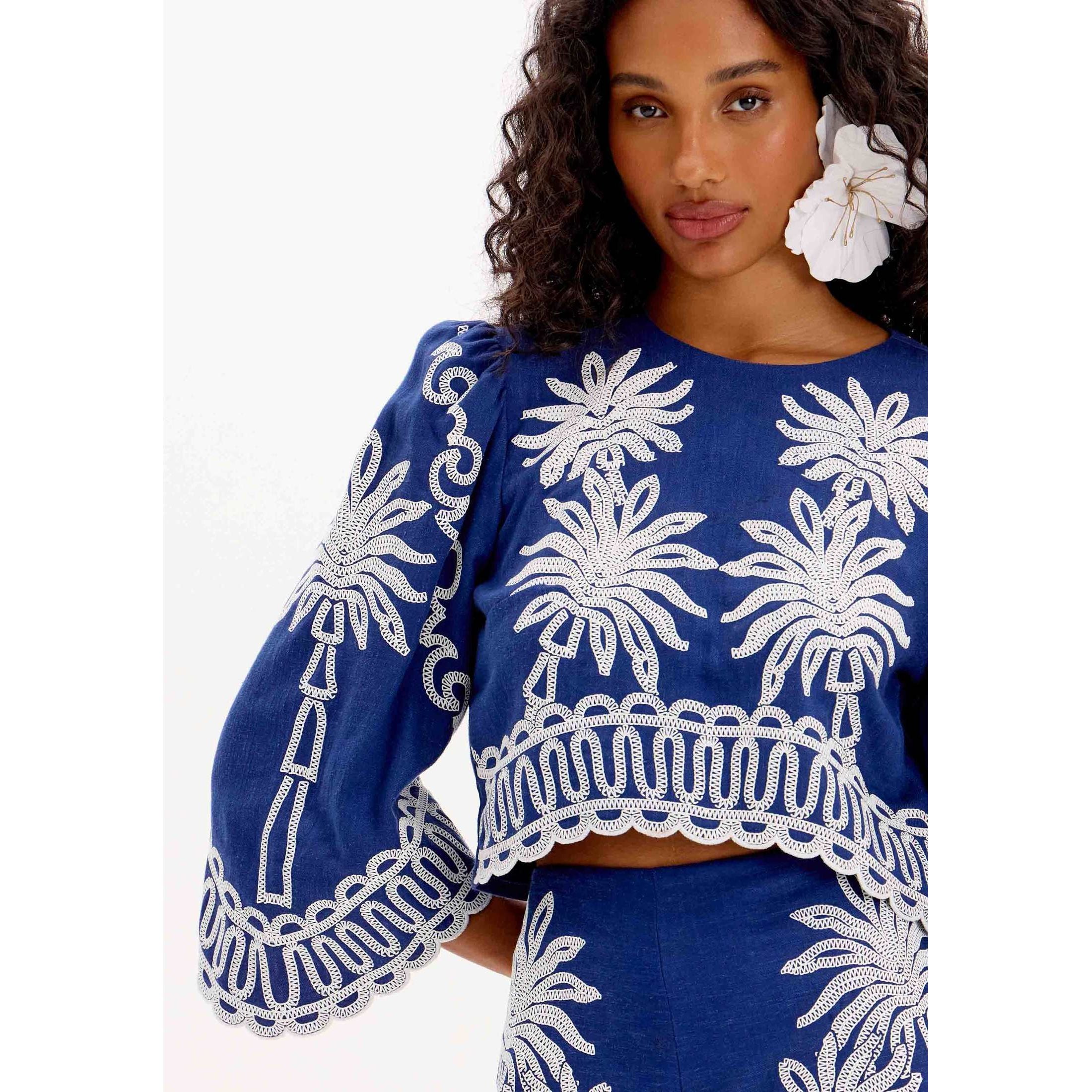 LP EMBROIDERED CROPPED BLOUSE AND SHORTS SET
