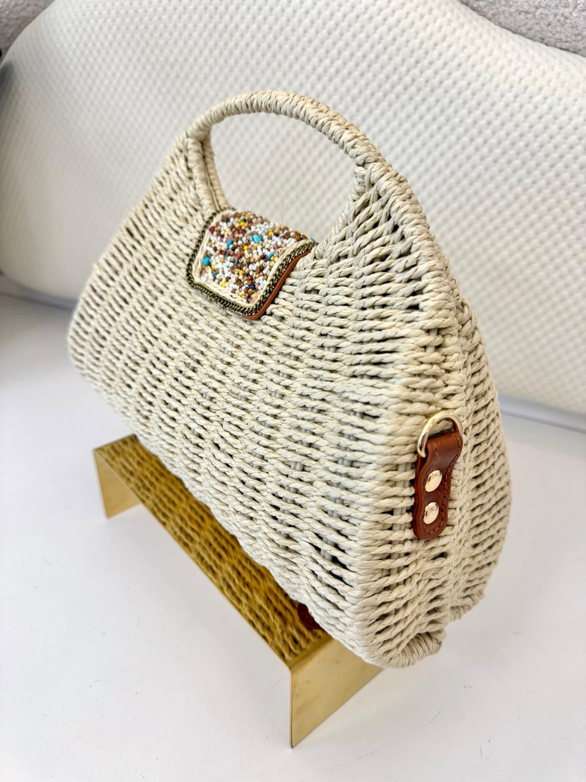 IV STRAW BAG