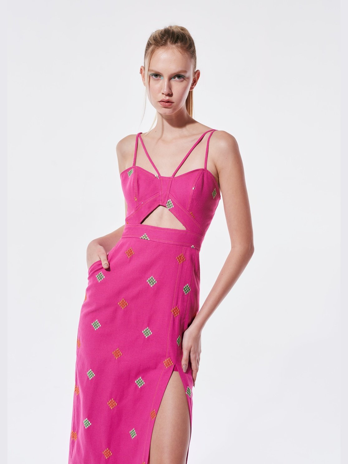 MIDI MAXI SLIT DRESS