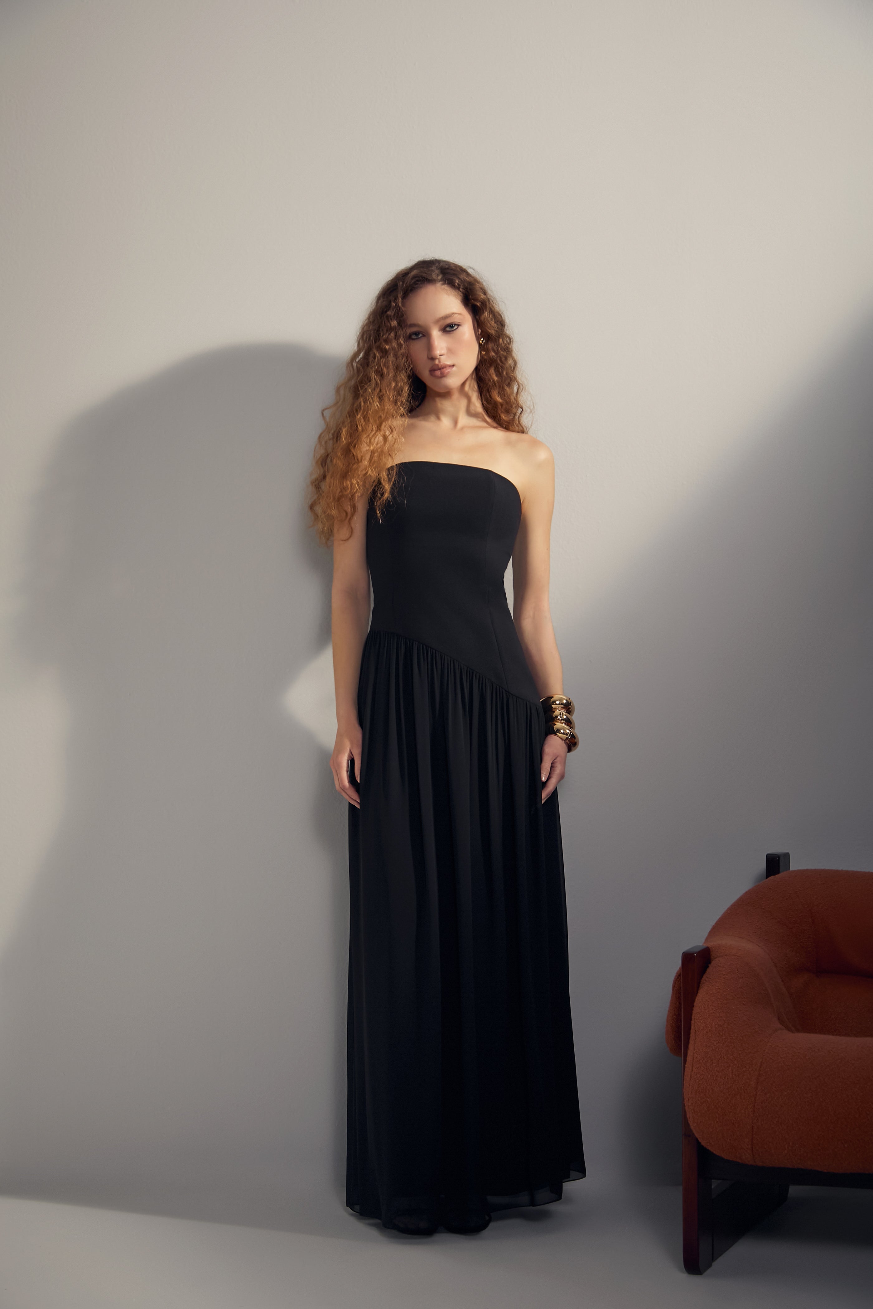 ARB LONG STRAPLESS BLACK DRESS