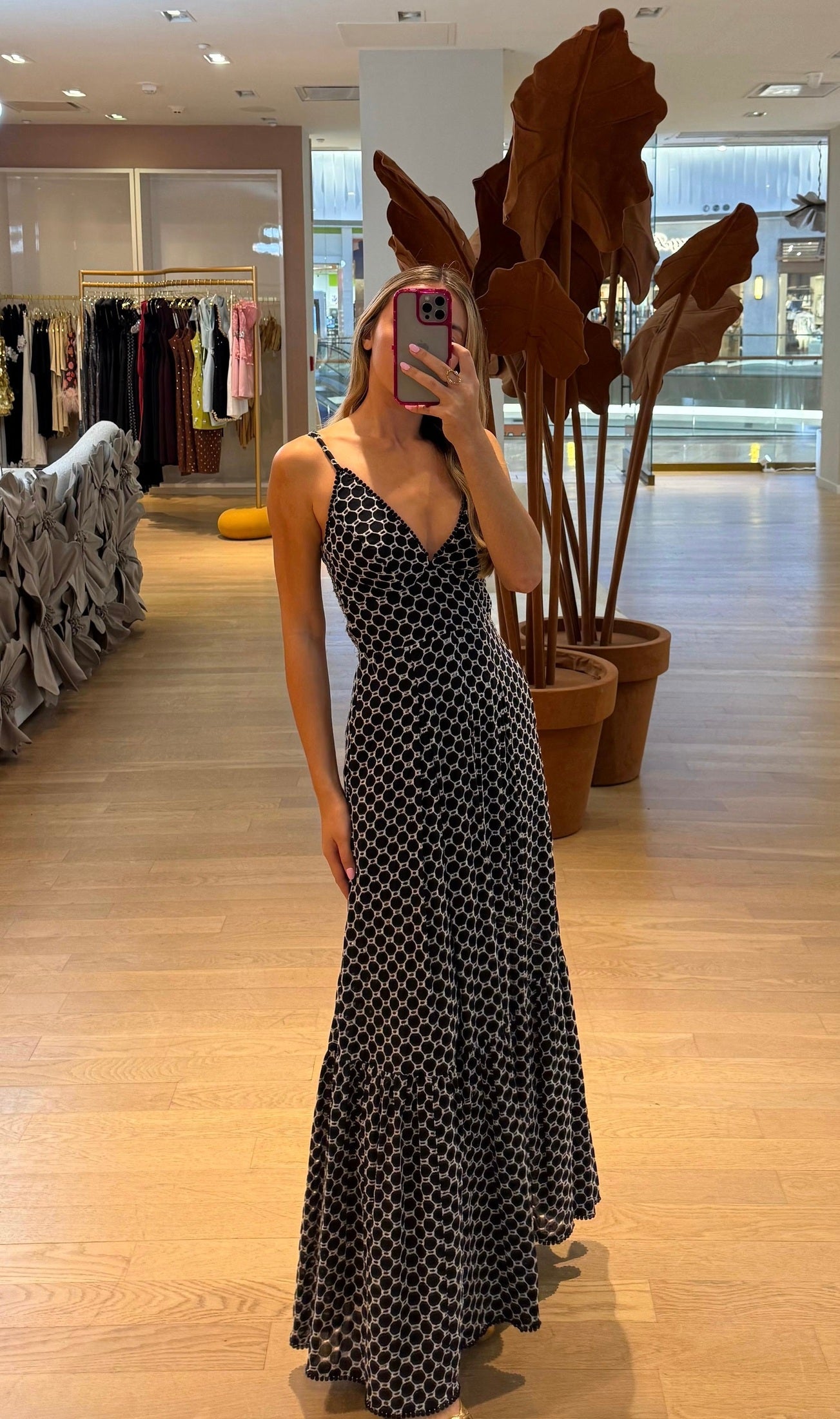 LONG B&W EMBROIDERY DRESS