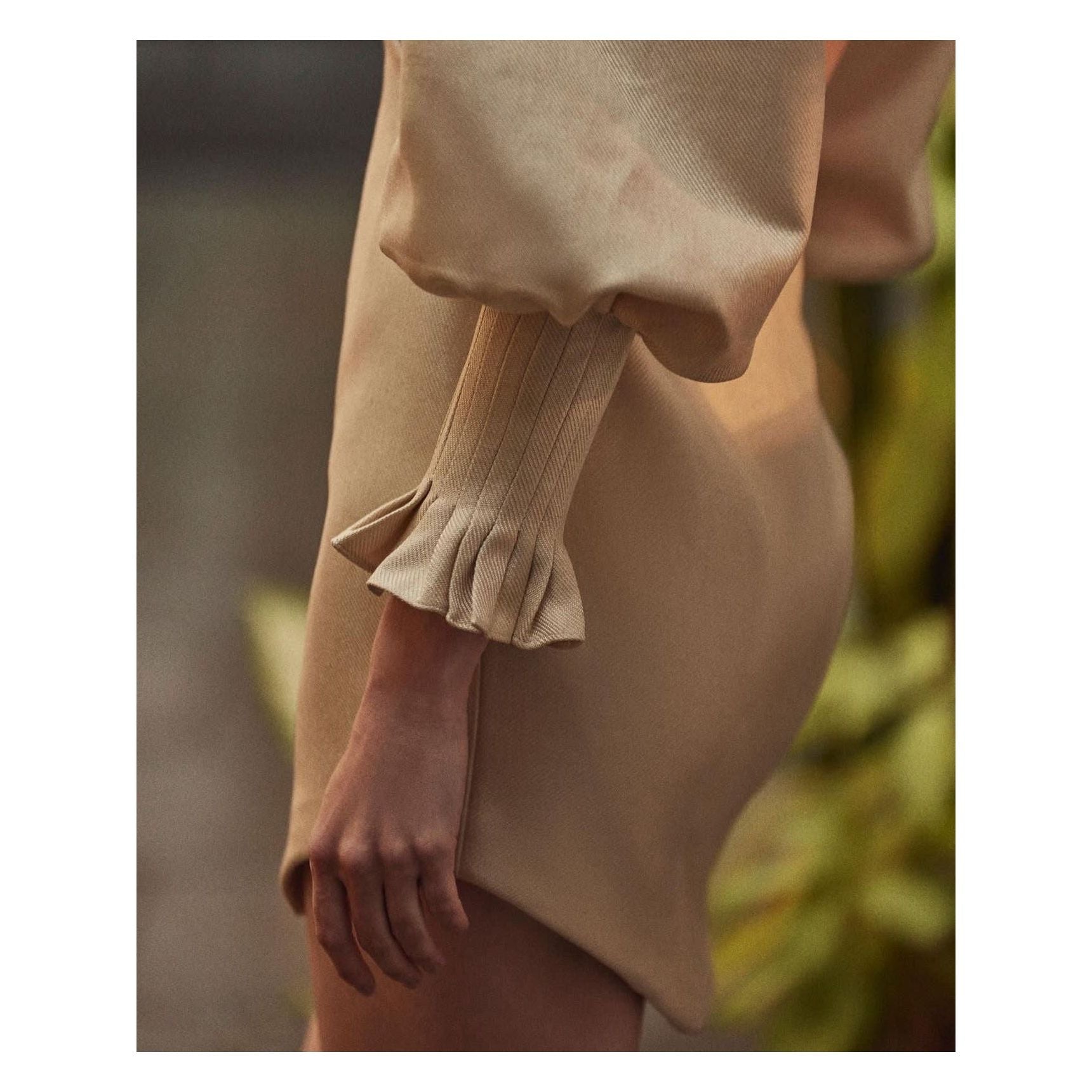 HL UNIQUE BEIGE DRESS