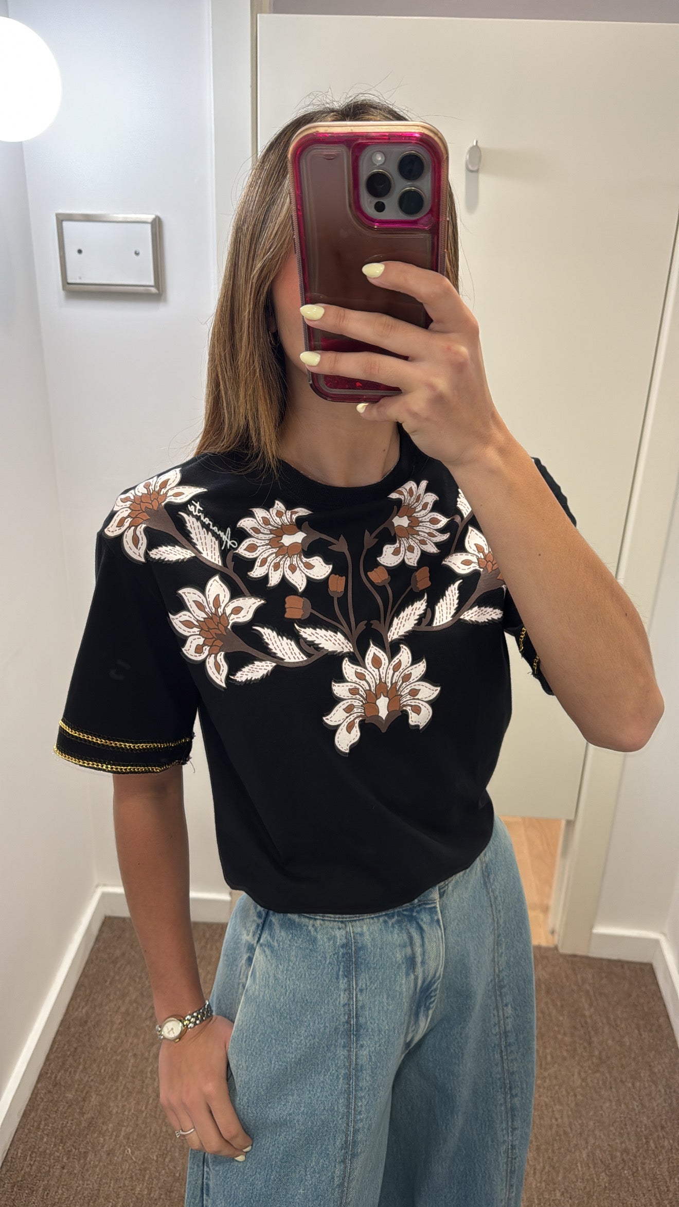 THE APPLIQUÉ T-SHIRT