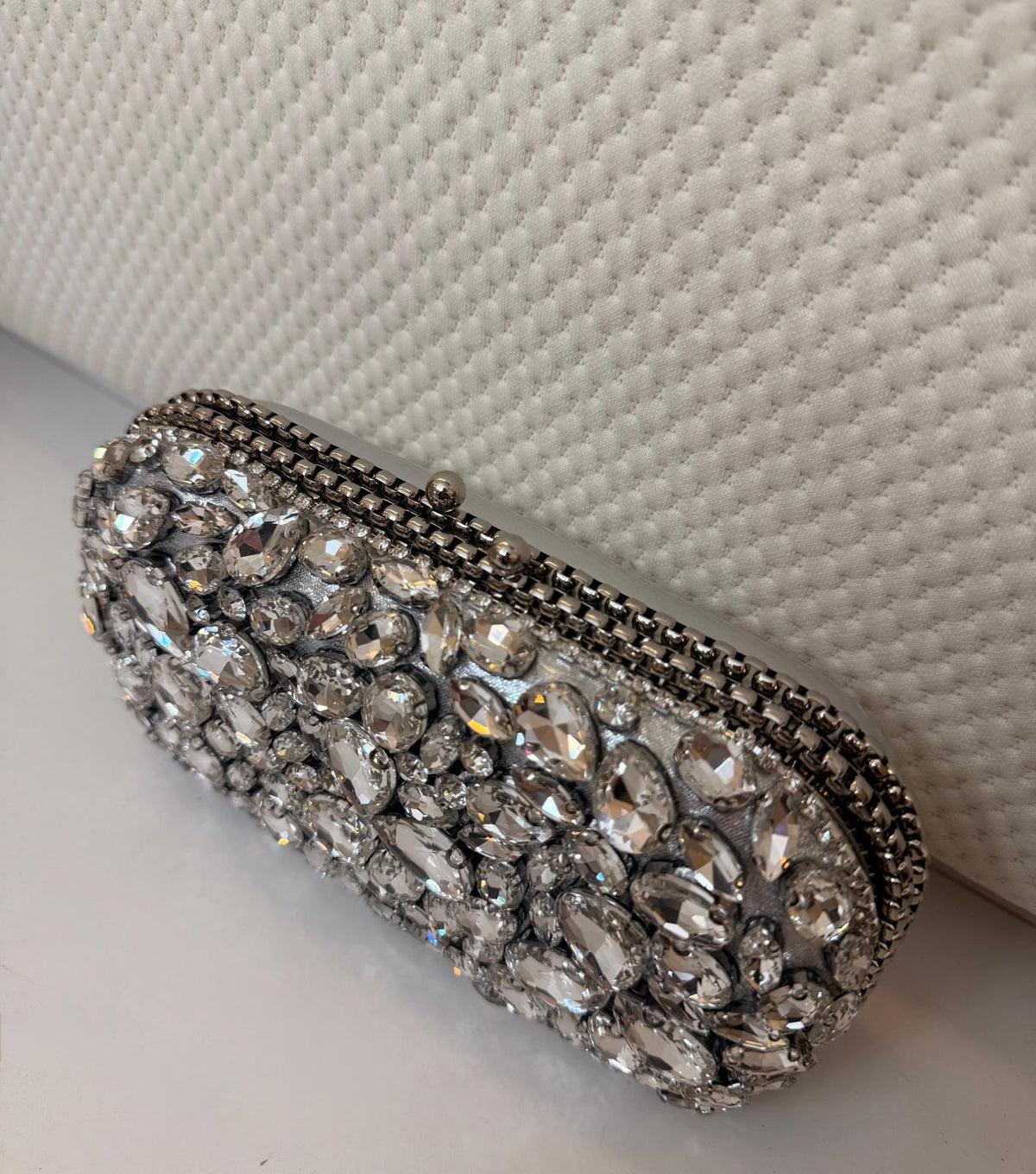 ITVOGUE RHINESTONE CLUTCH