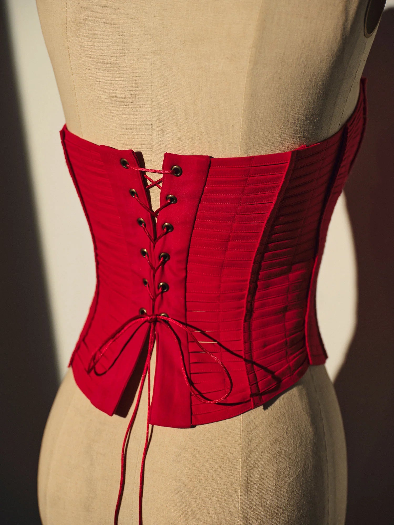 HL BRIGHT RED CORSET