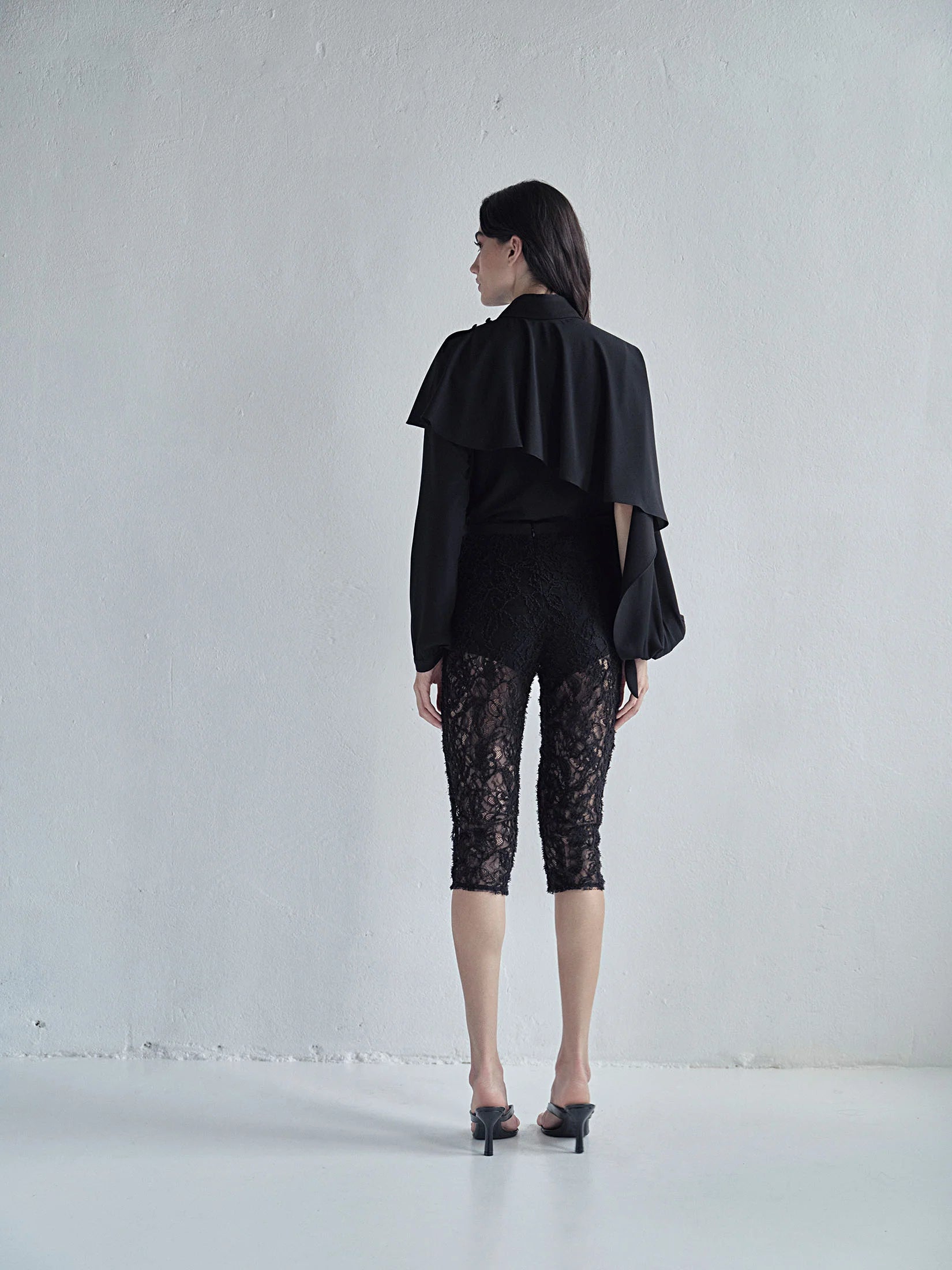 HL TRILHA BLOUSE - BLACK