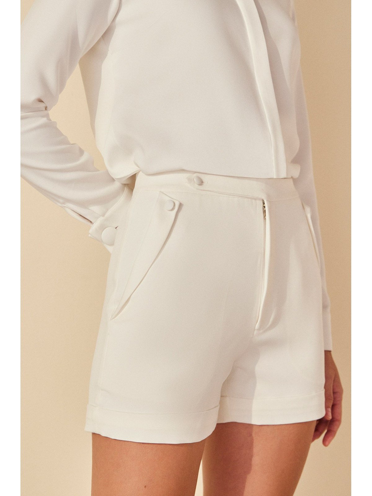 HL OFF WHITE SHORTS