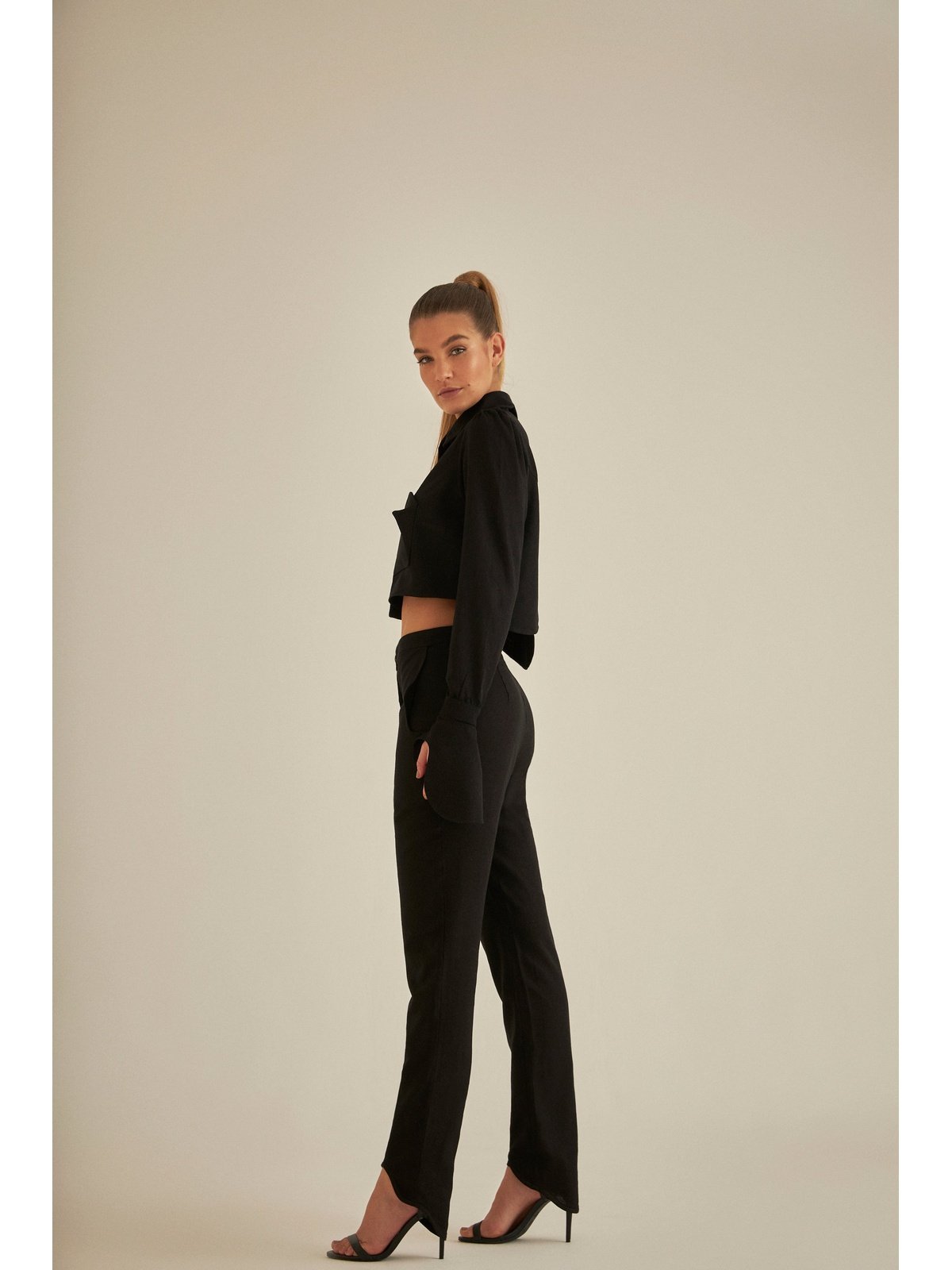 Linen Curved Pants-Black