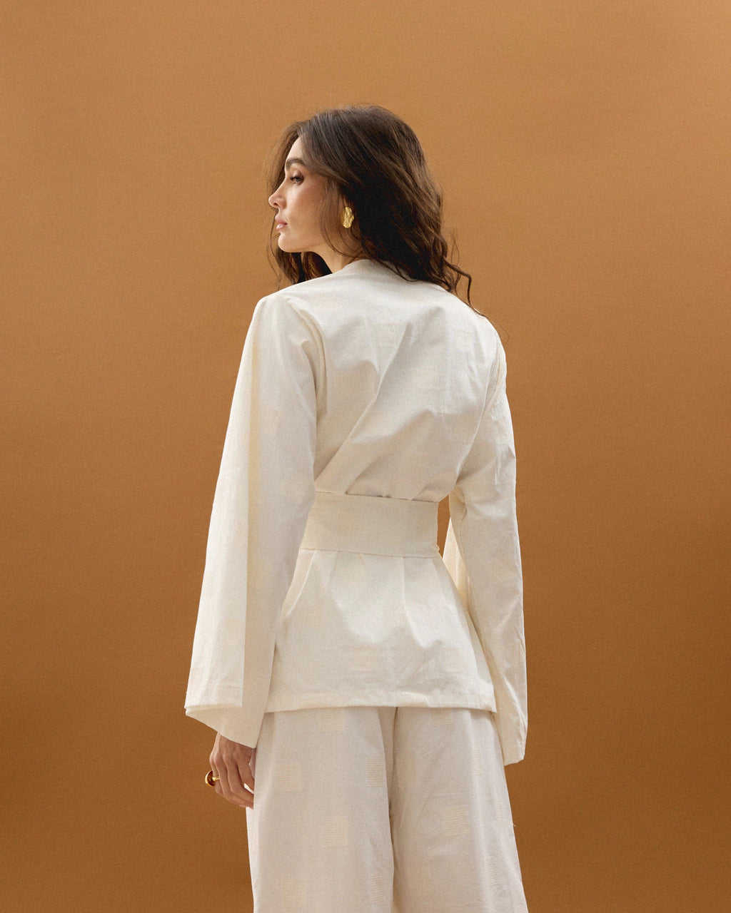 WHITE KIMONO AND PANT SET