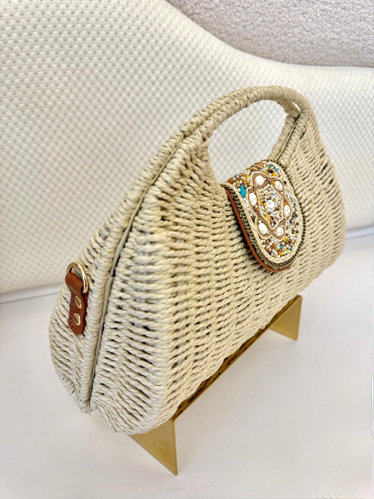 IV STRAW BAG
