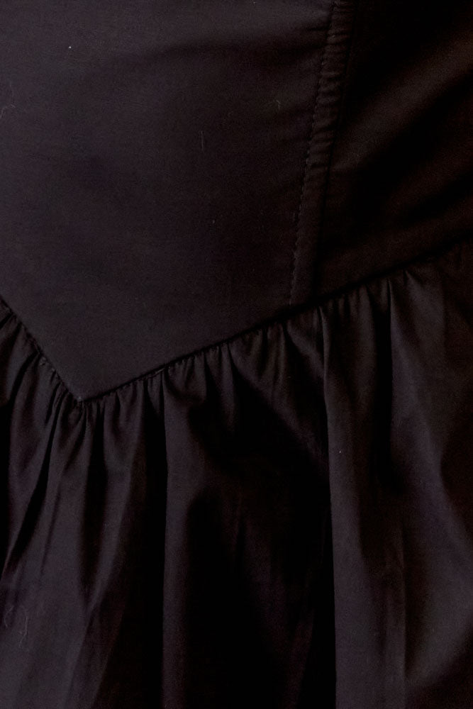 SHORT DRESS WITH LACE SKIRT - BLACK