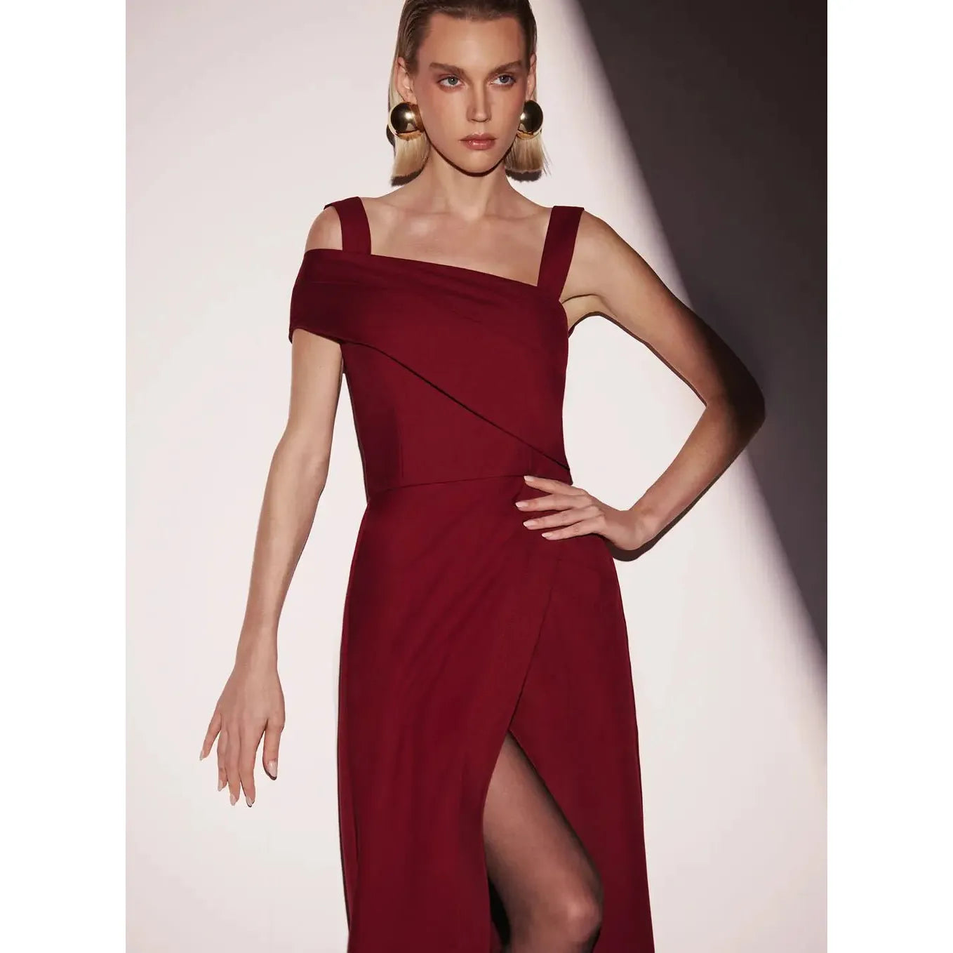 TD SCARLET DRAPE DRESS