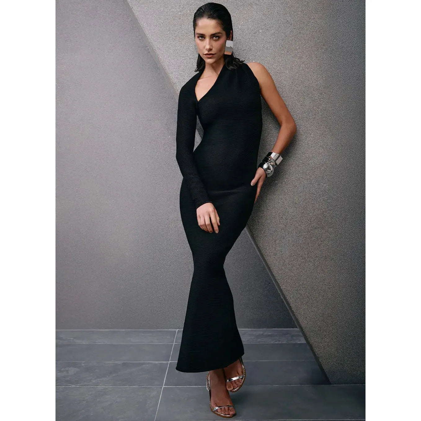 TD ASSYMETRIC TRICOT DRESS