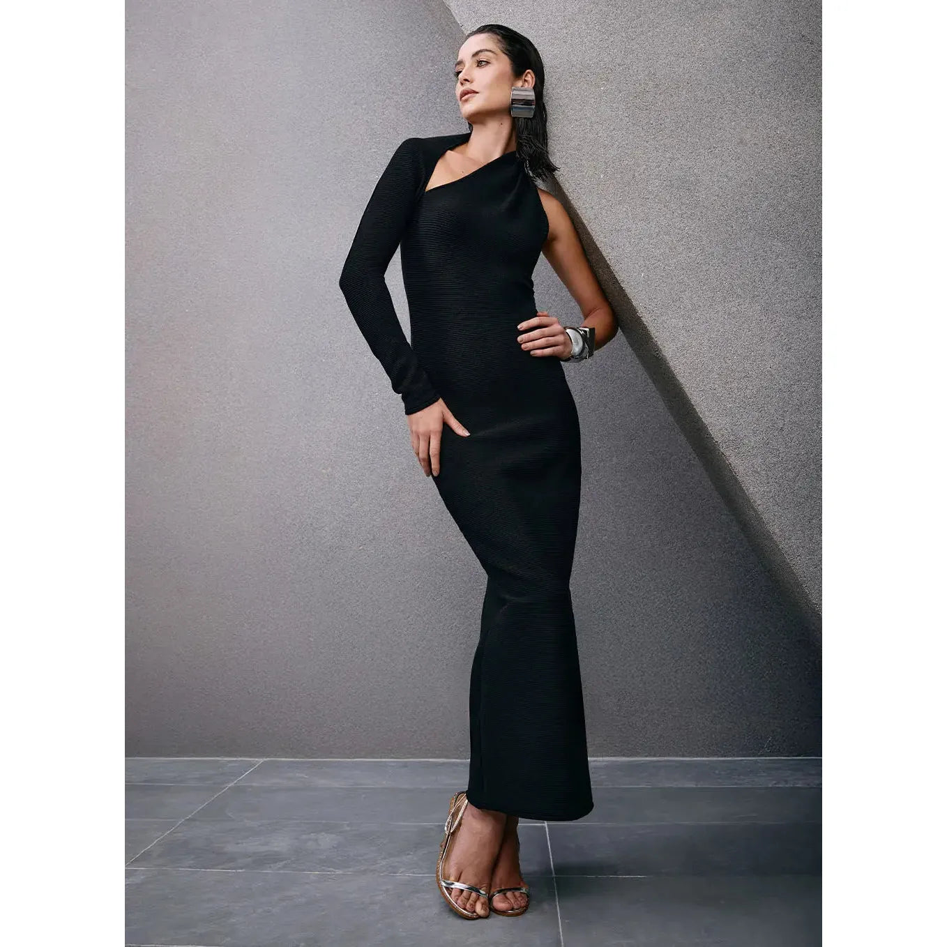 TD ASSYMETRIC TRICOT DRESS