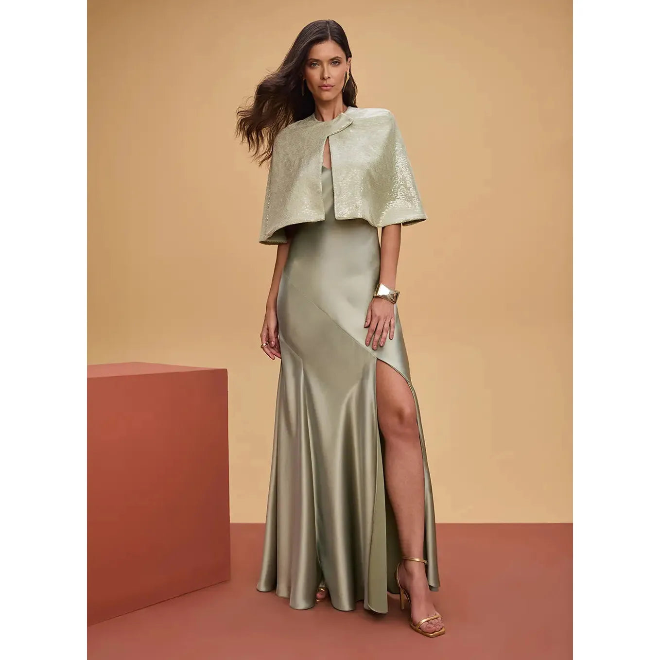 TD VELVET CAPE WITH SEQUINS