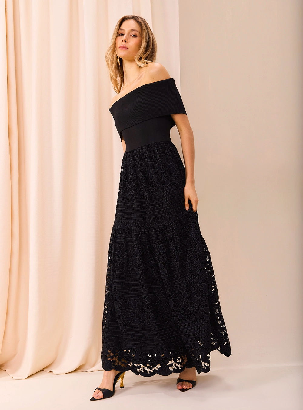 SC OFF THE SHOULDER GEOMETRIC LACE DRESS