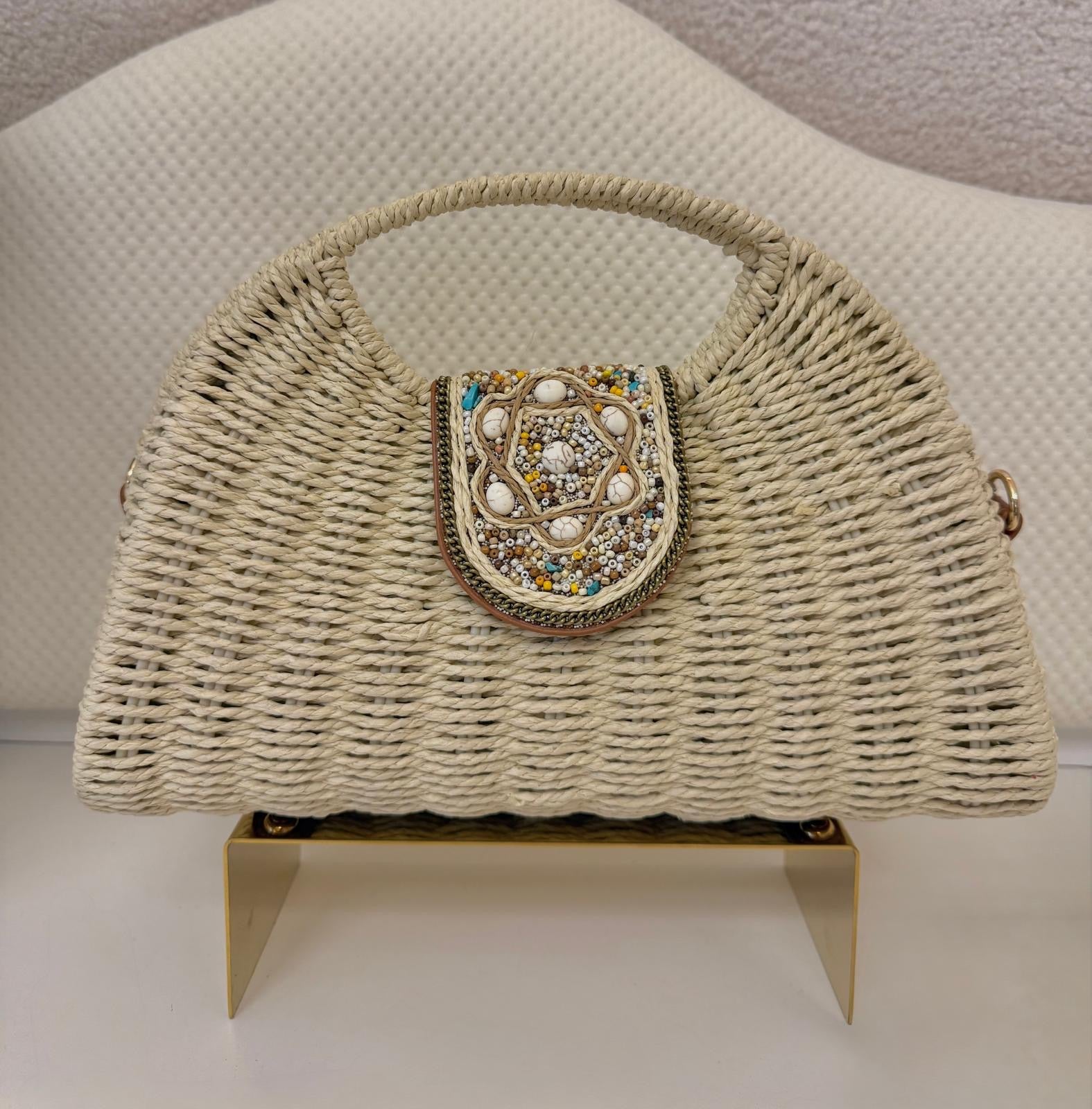 IV STRAW BAG