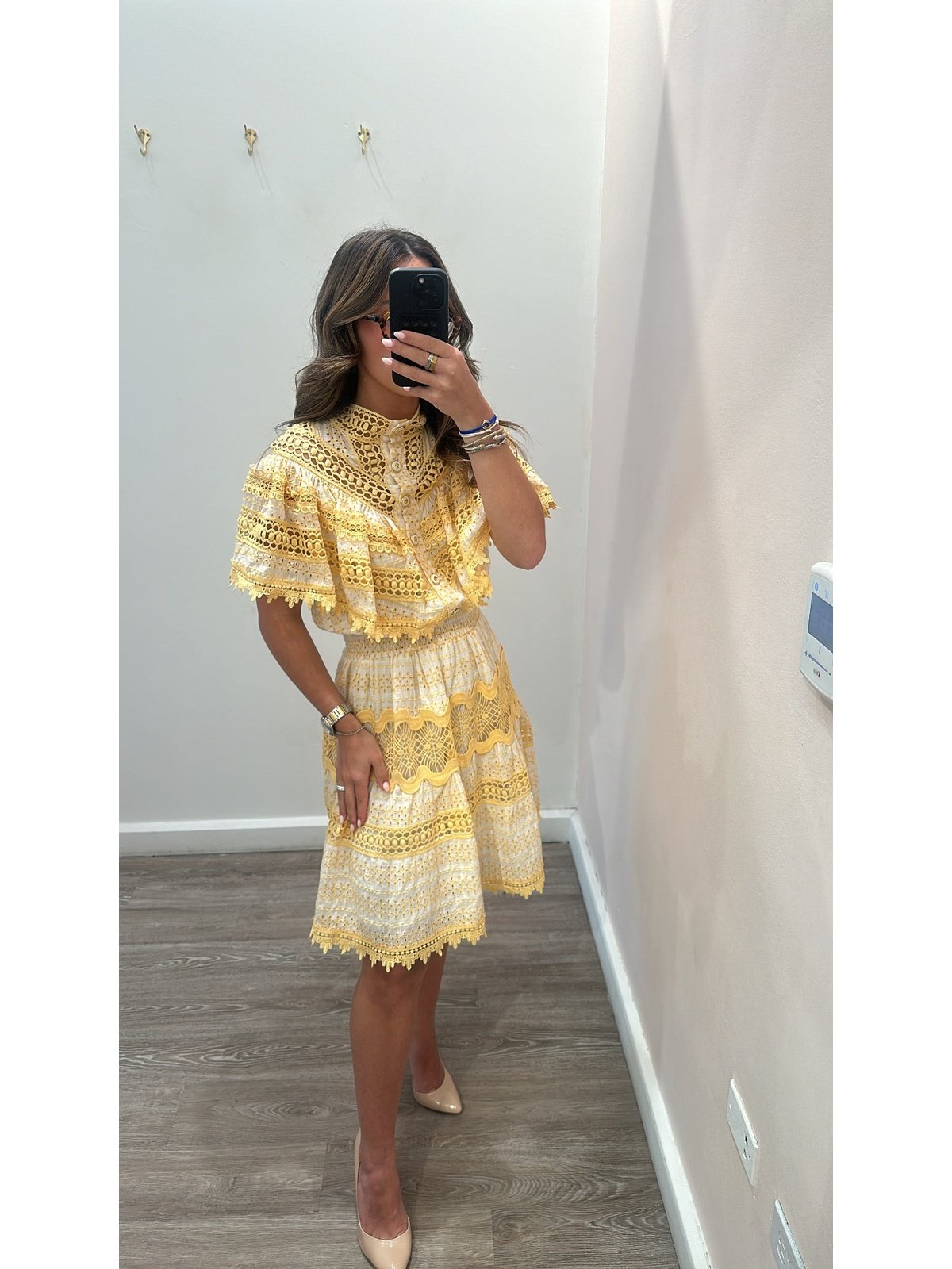 LN SHORT LACE DRESS