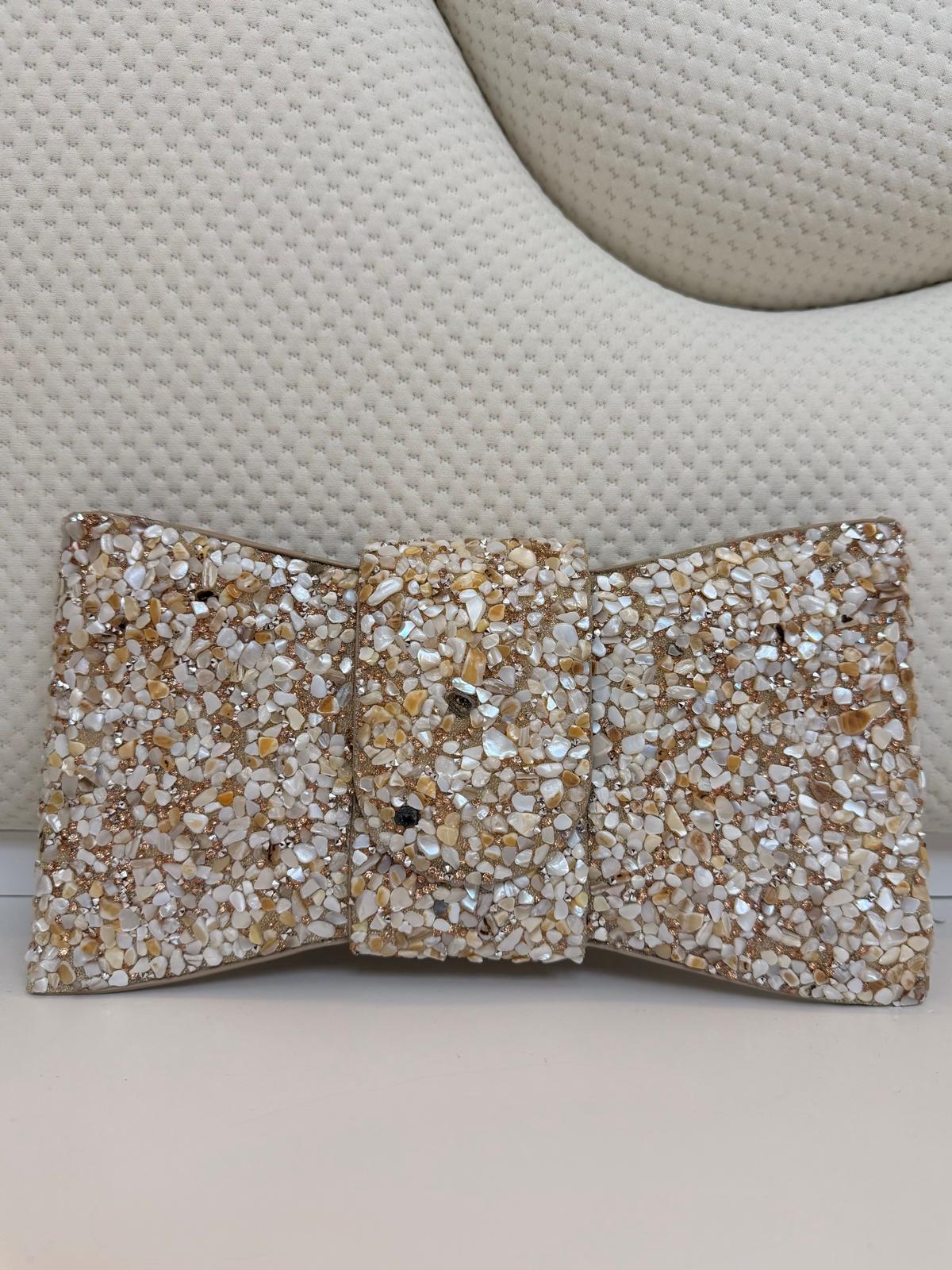 ITVOGUE STONE BOW ENVELOPE