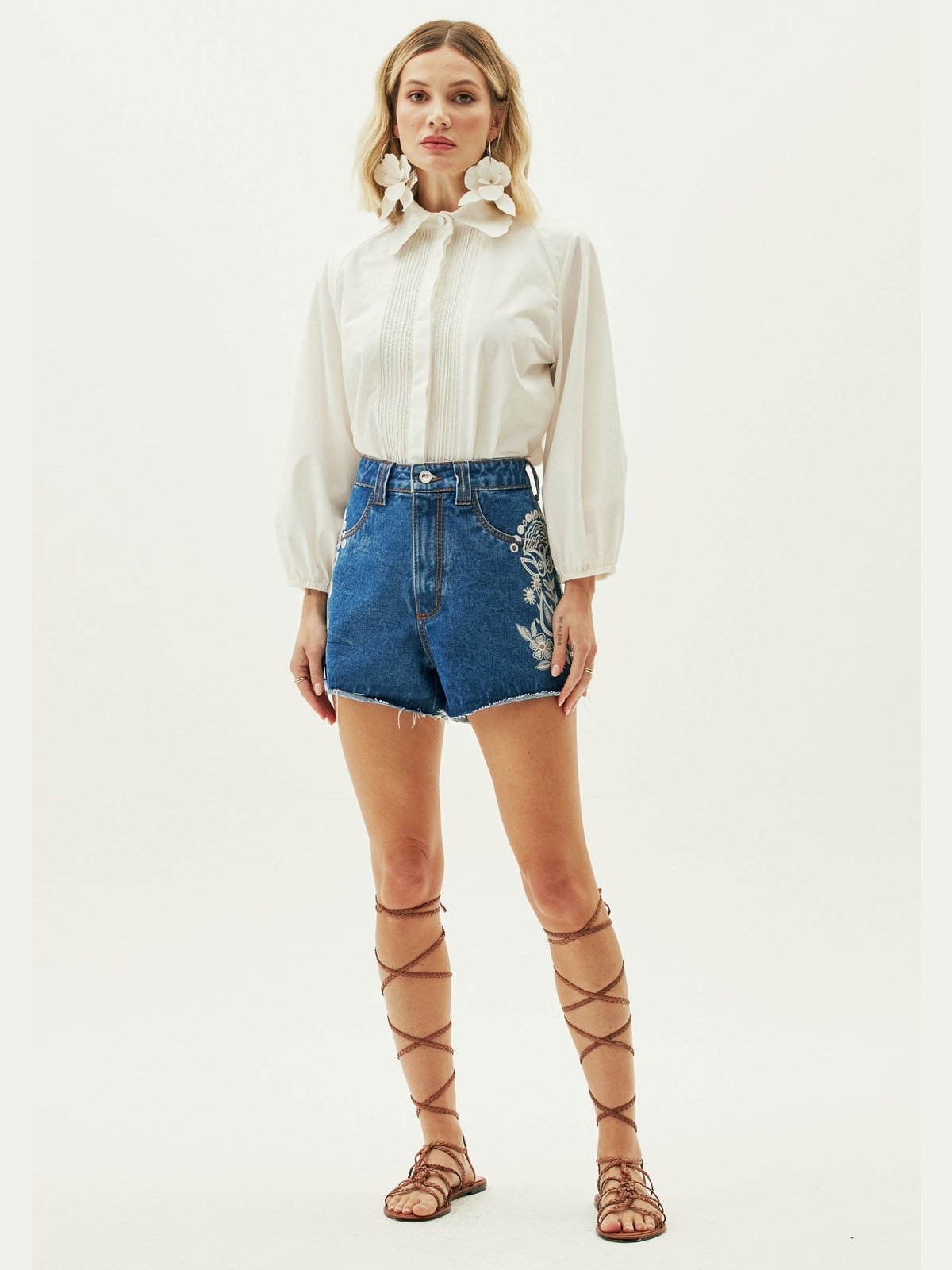 AMAR EMBROIDERED HIGH WAISTED SHORT