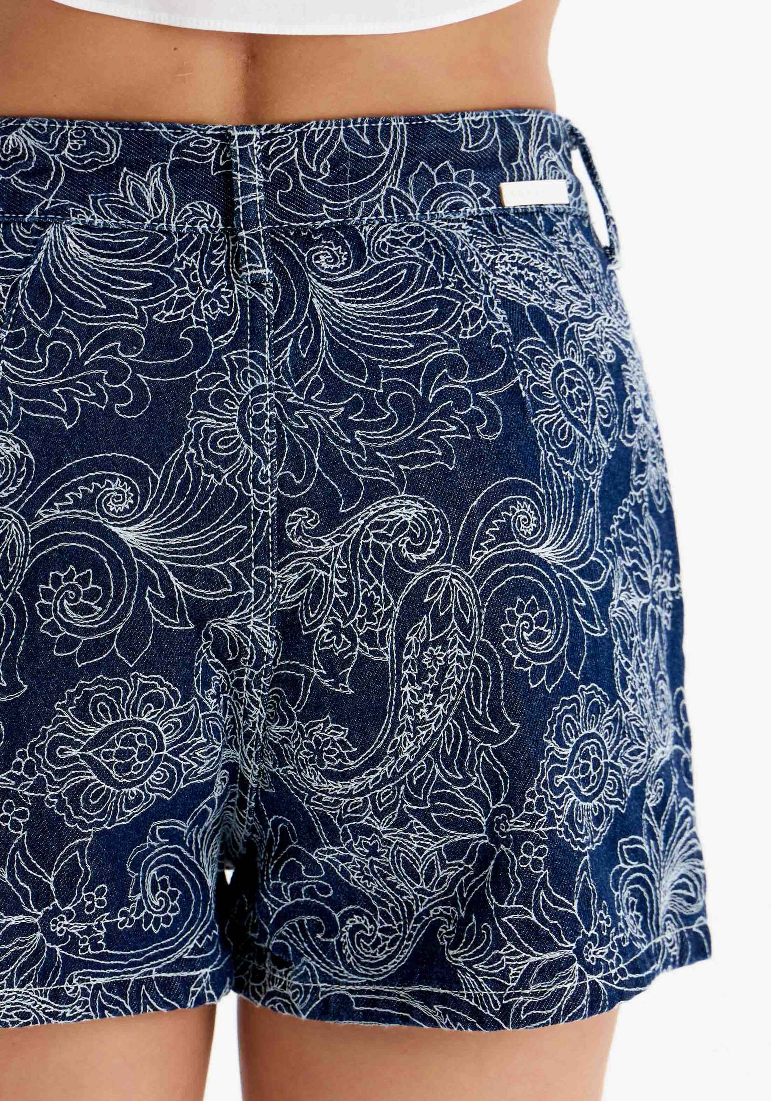 AMAR HIGH WAISTED MOM SHORT