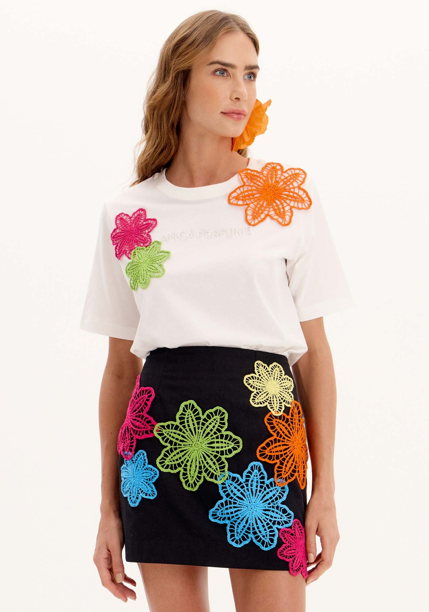 LP FLOWER EMBROIDERY SKIRT