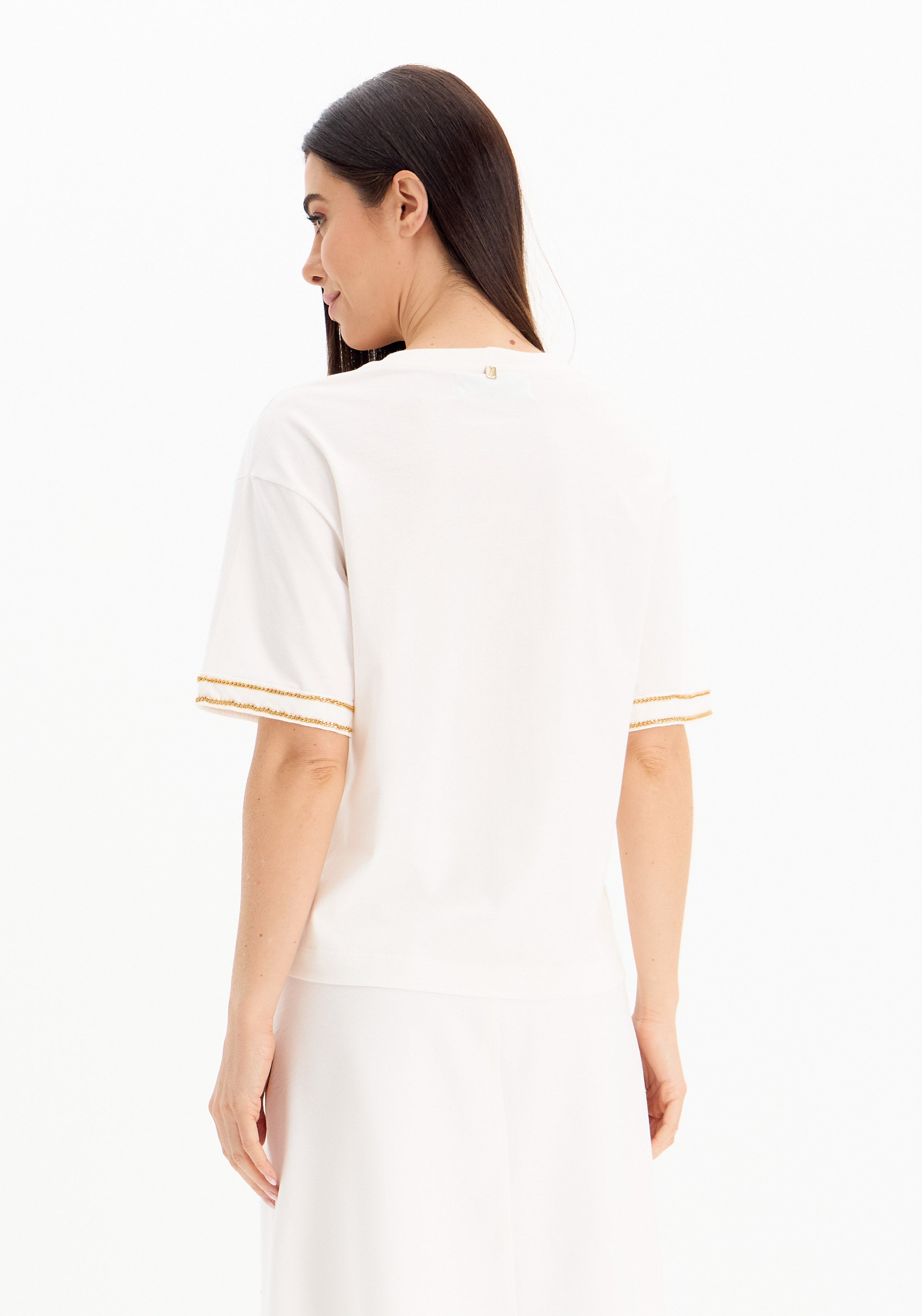THE APPLIQUÉ T-SHIRT