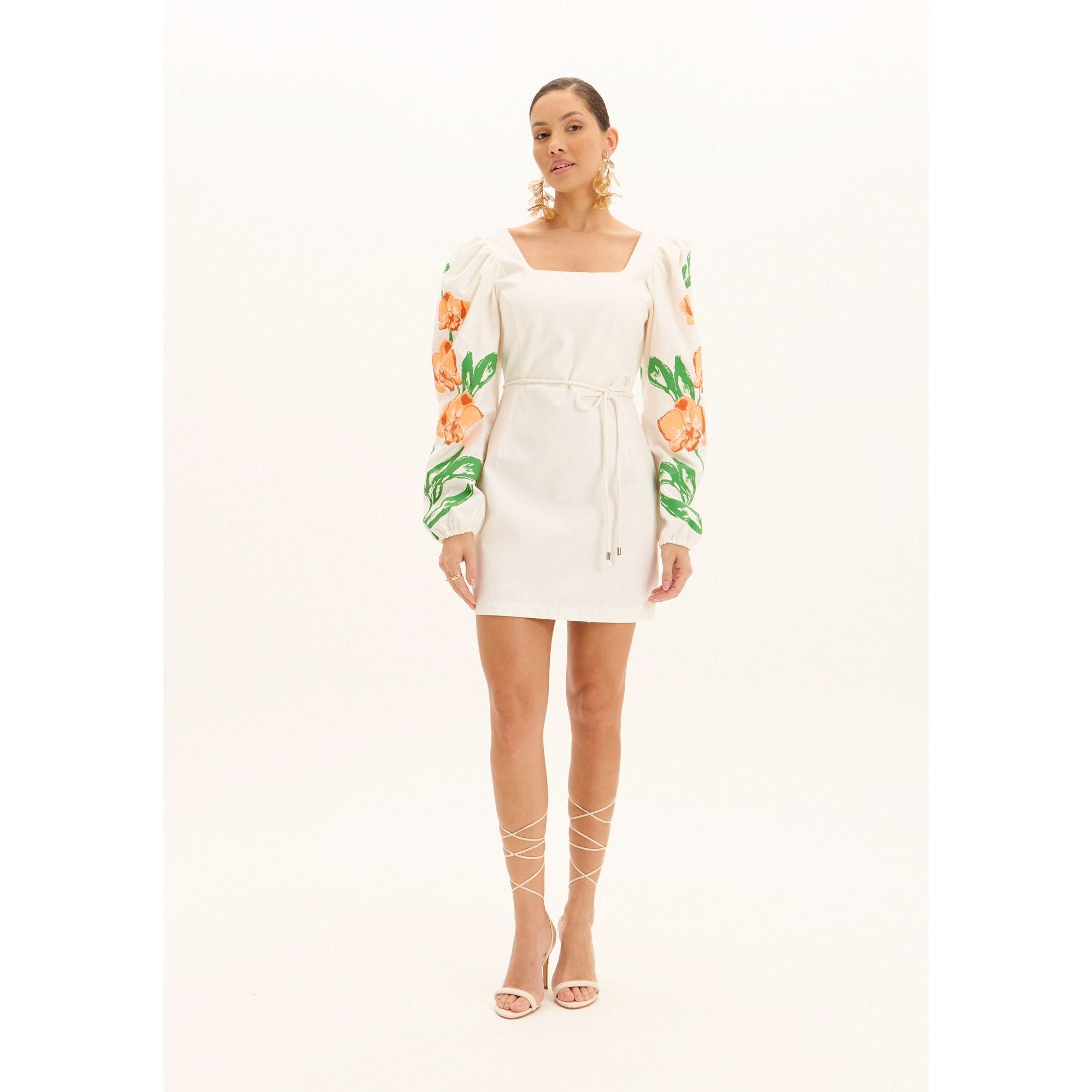 AMAR 3D FLOWER PUFFY SLEEVES