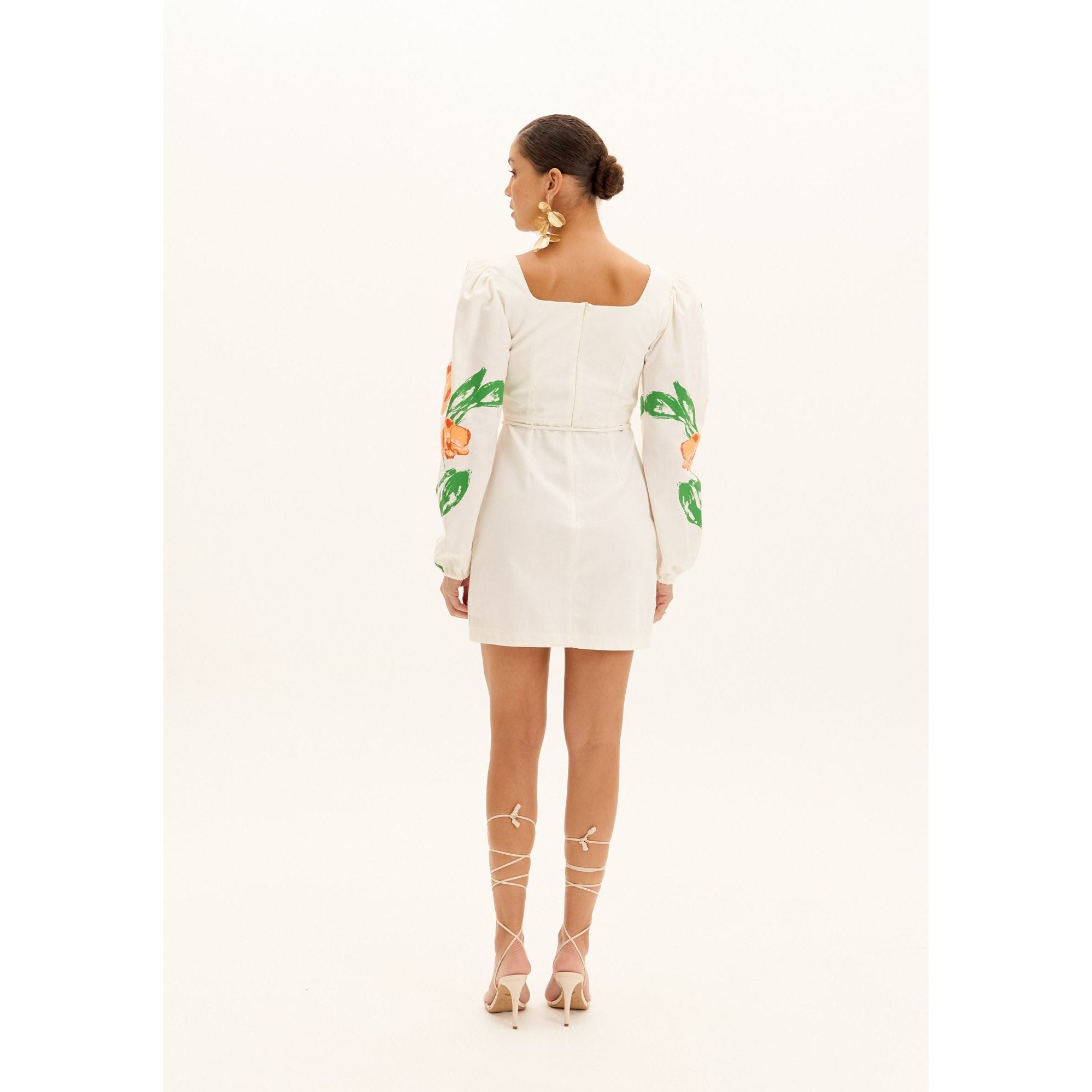 AMAR 3D FLOWER PUFFY SLEEVES