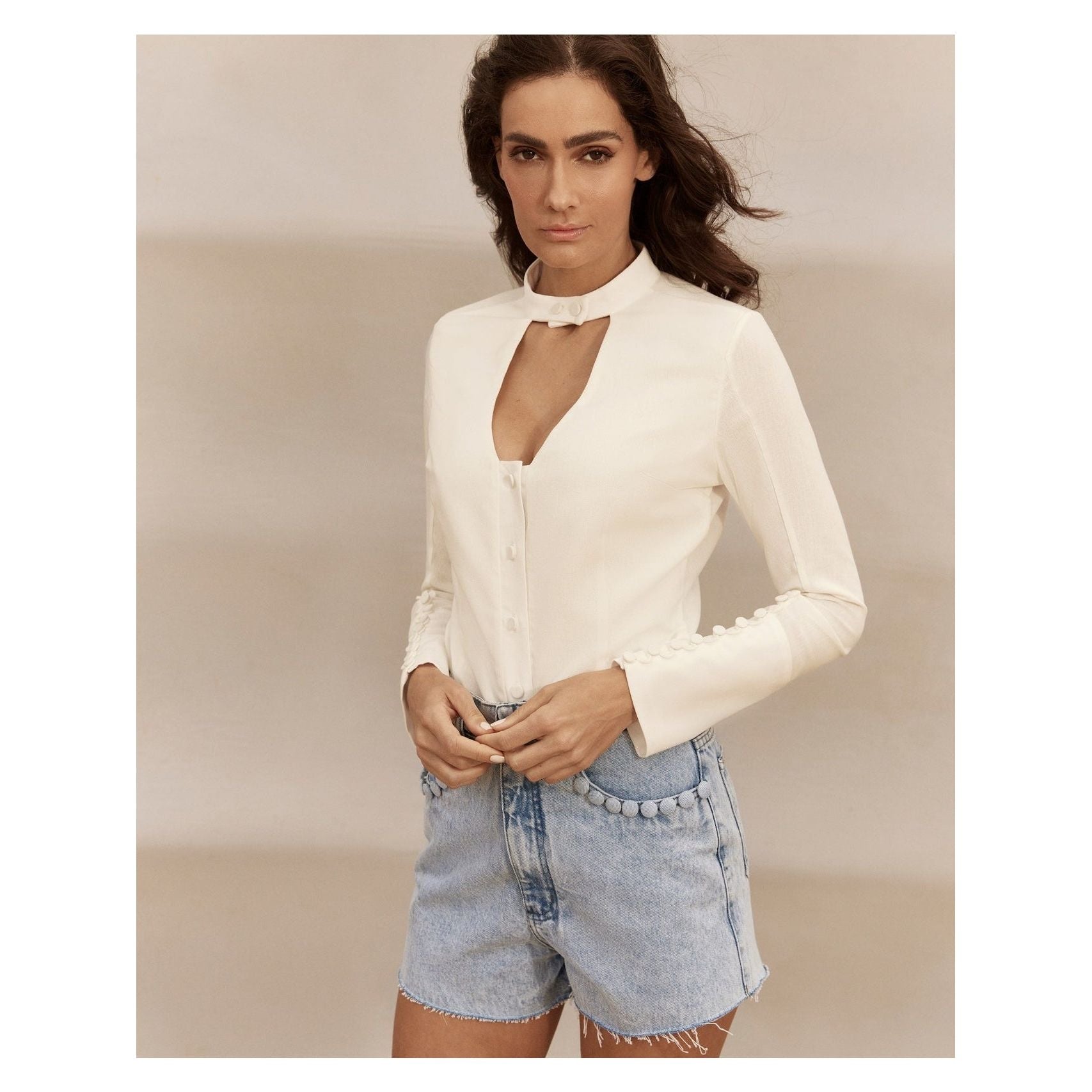 HL CAMISA DECOTE V OFF WHITE