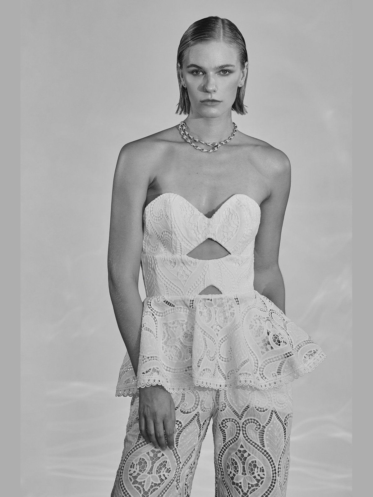 LN RENDA POLY TWO PIECE LACE SET