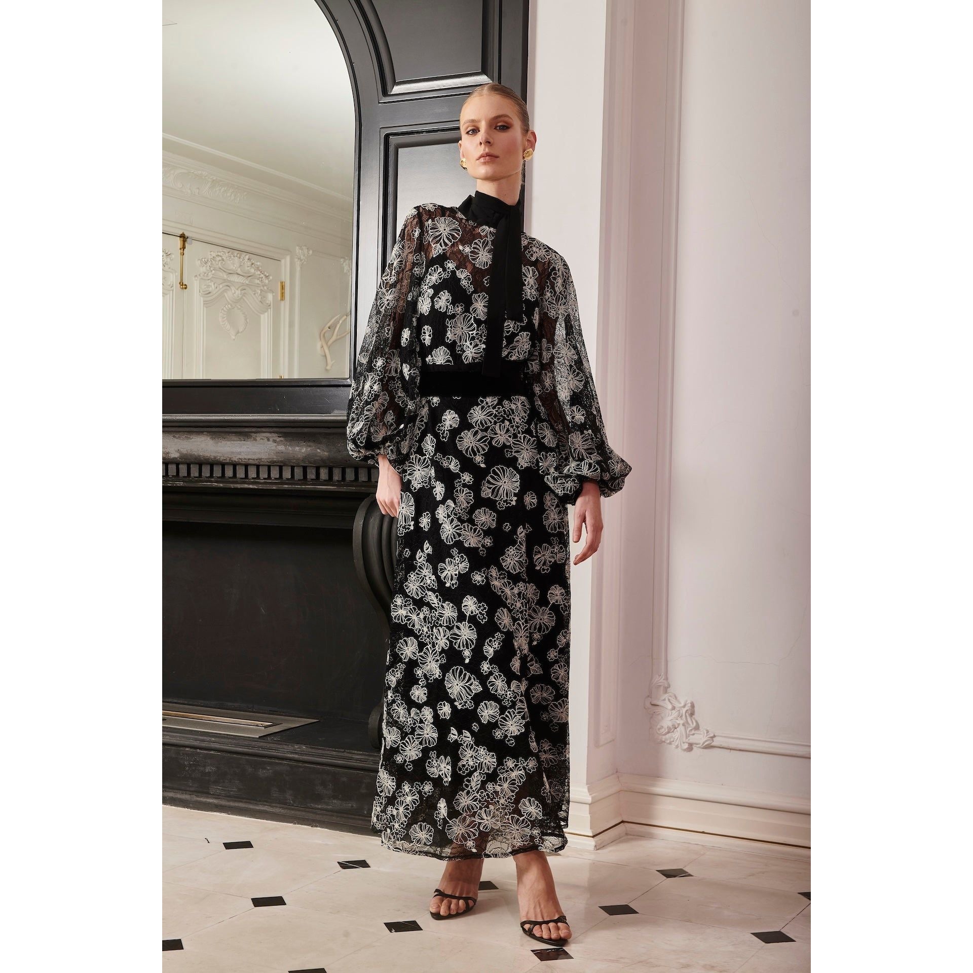 LN SUMIRI DRESS