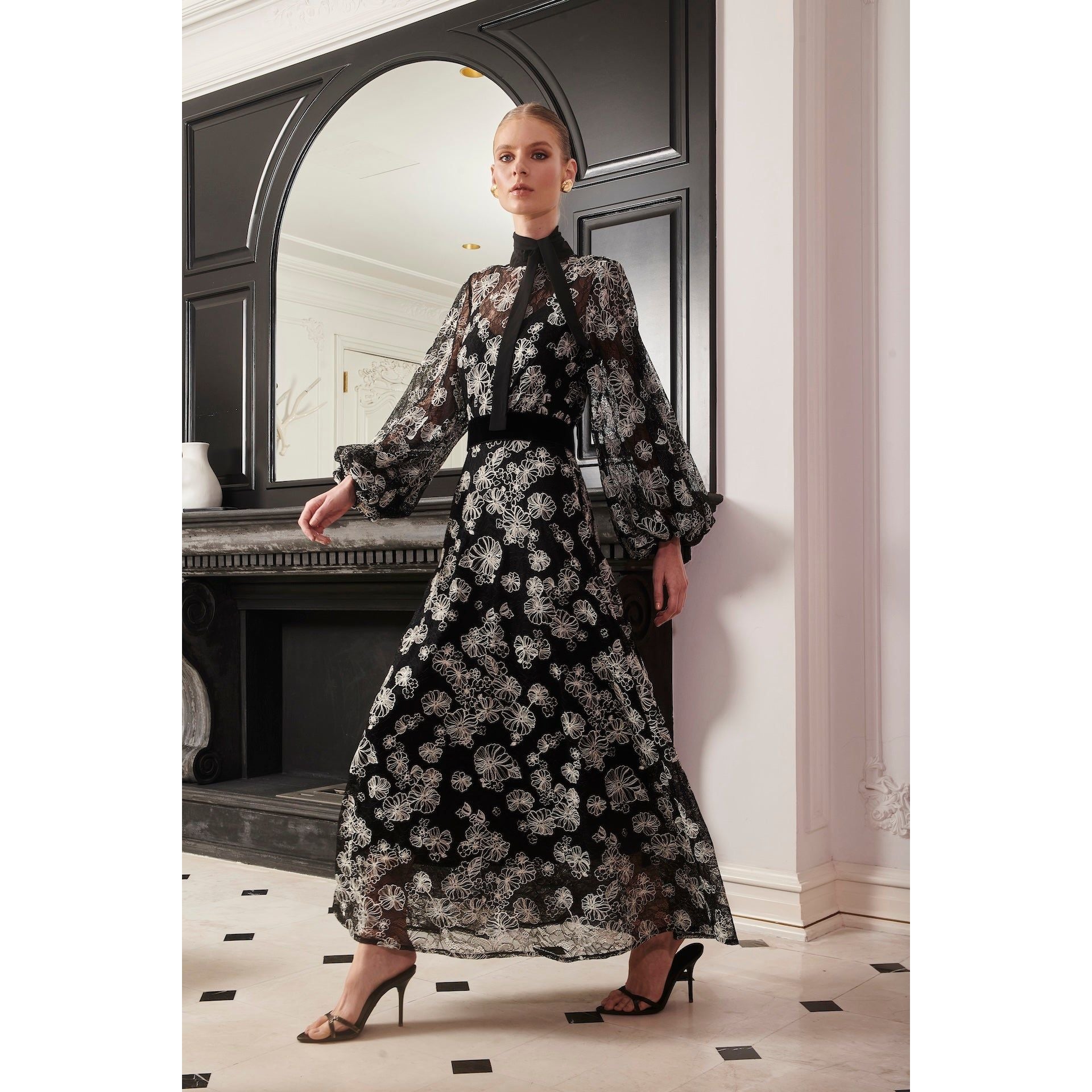 LN SUMIRI DRESS