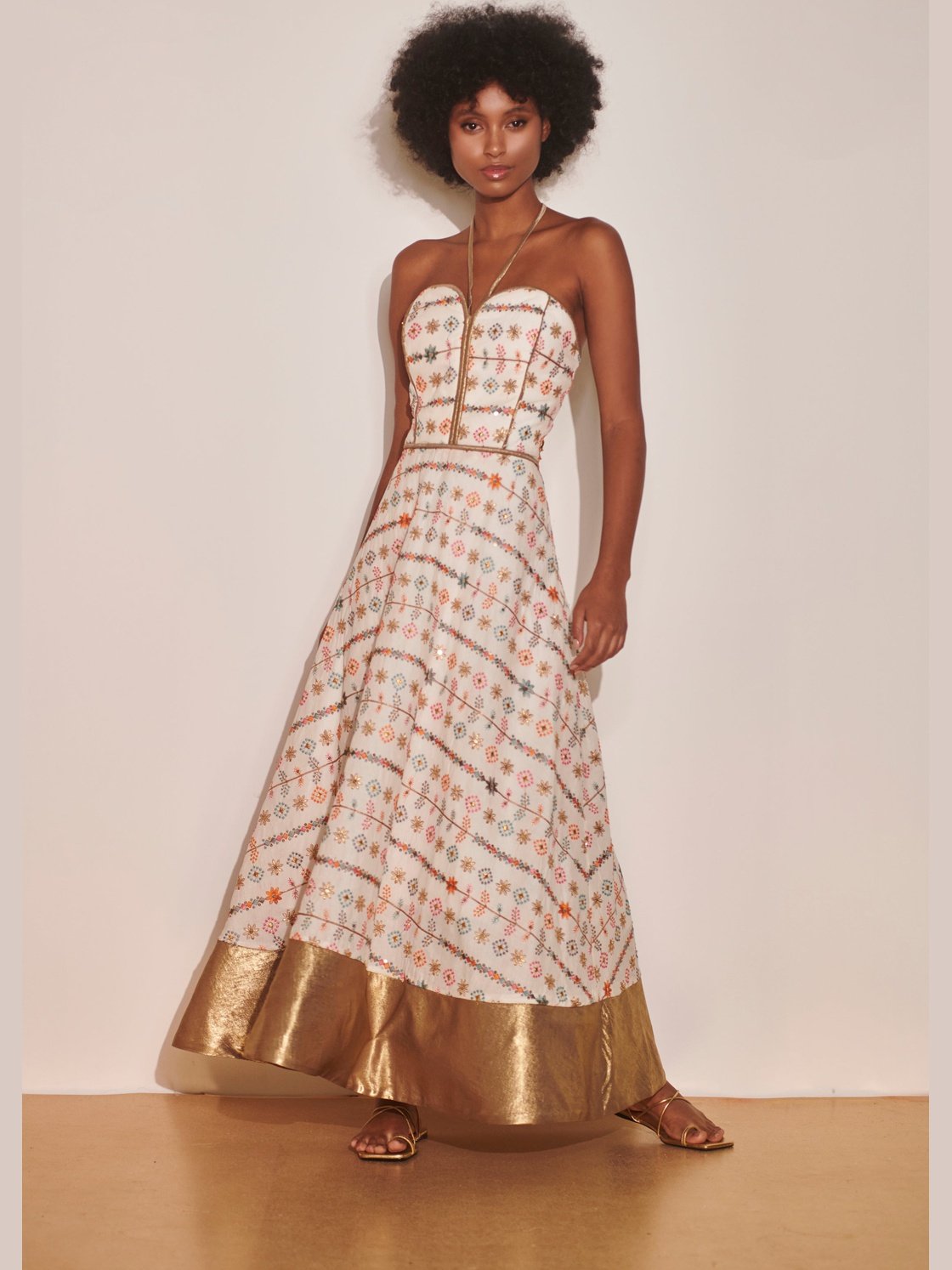 LN Embroidery Flowers Gown