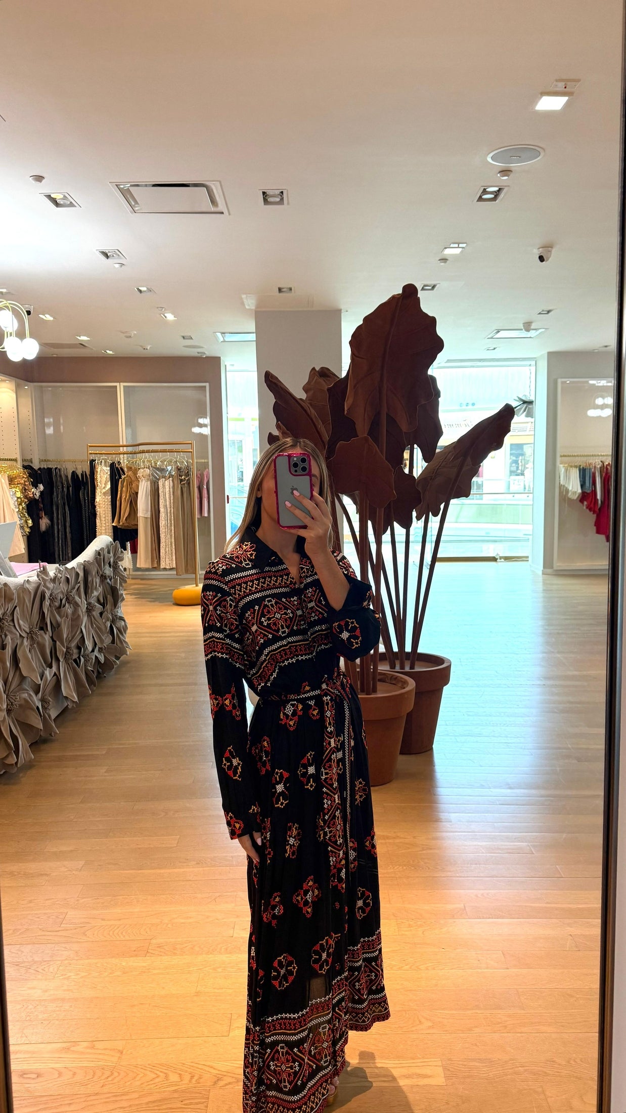 UNIQUE LONG SLEEVE DRESS