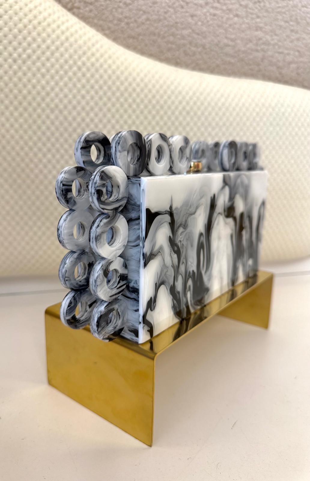 IV MARBLE B&W CLUTCH