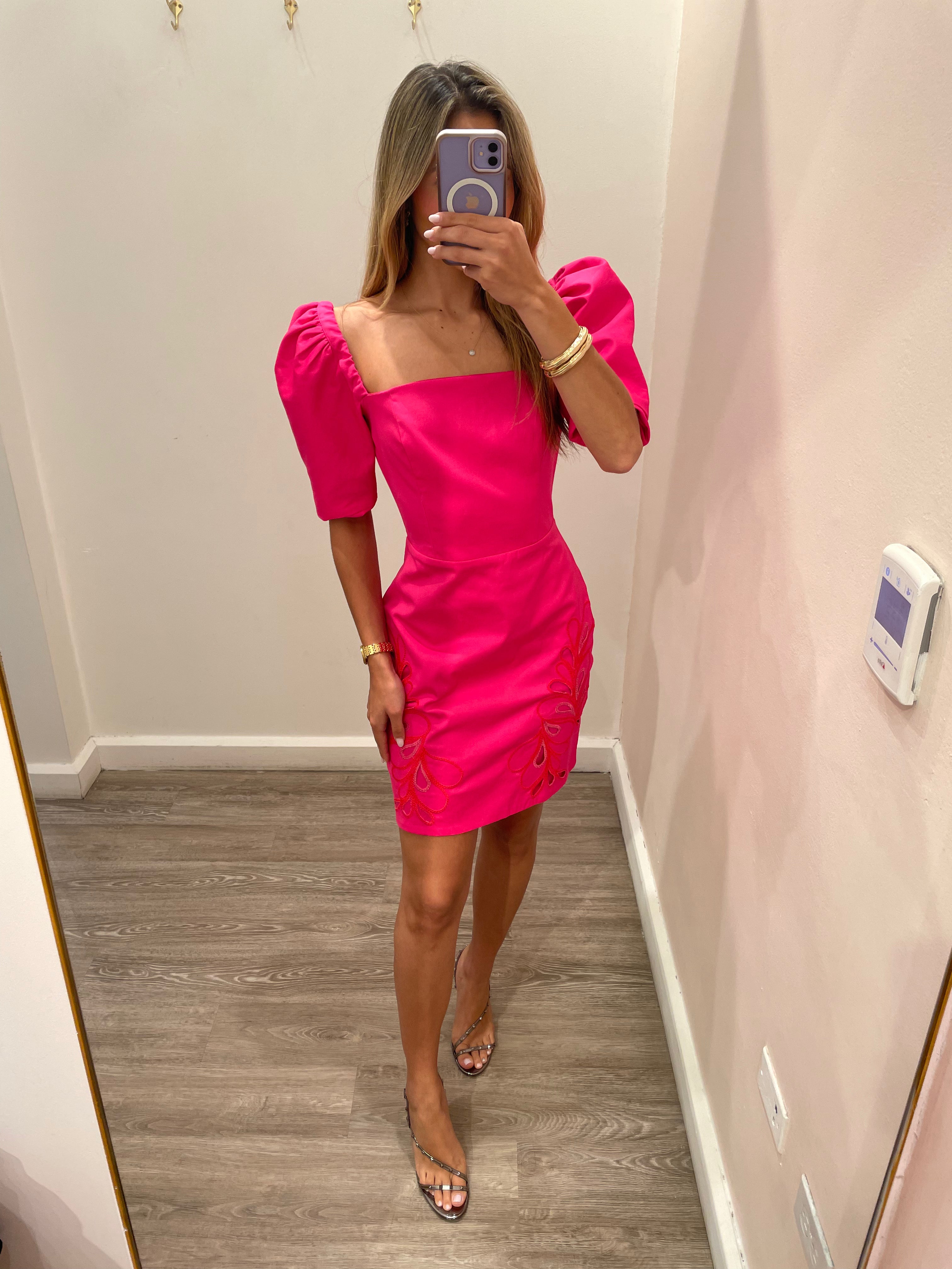 SQUARE NECK SHORT