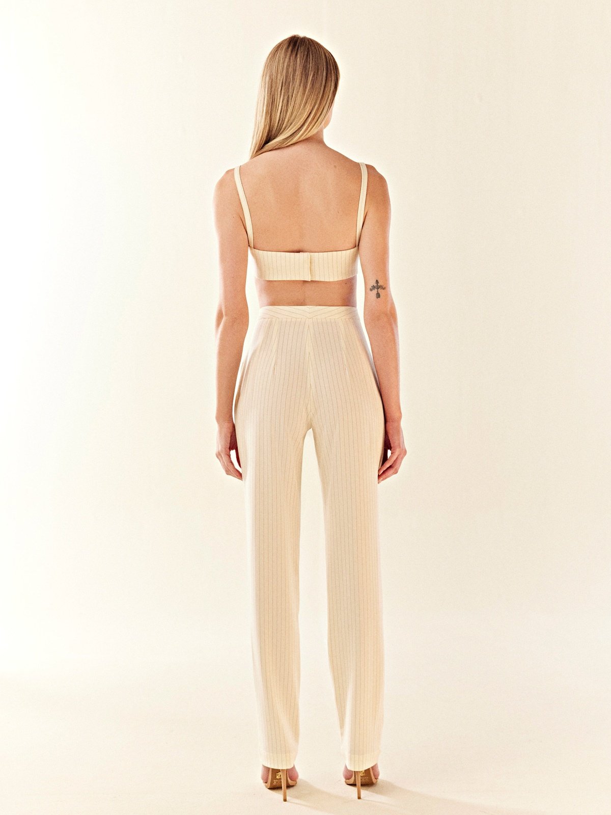 HL CROPPED JONICA