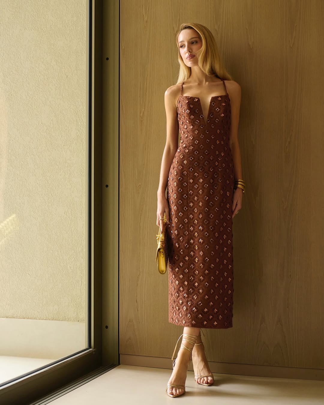 ARB EMBROIDERY MIDI DRESS