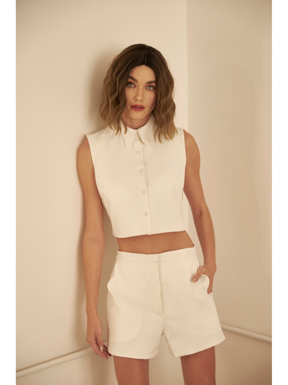 HL ARCO WHITE SHORTS